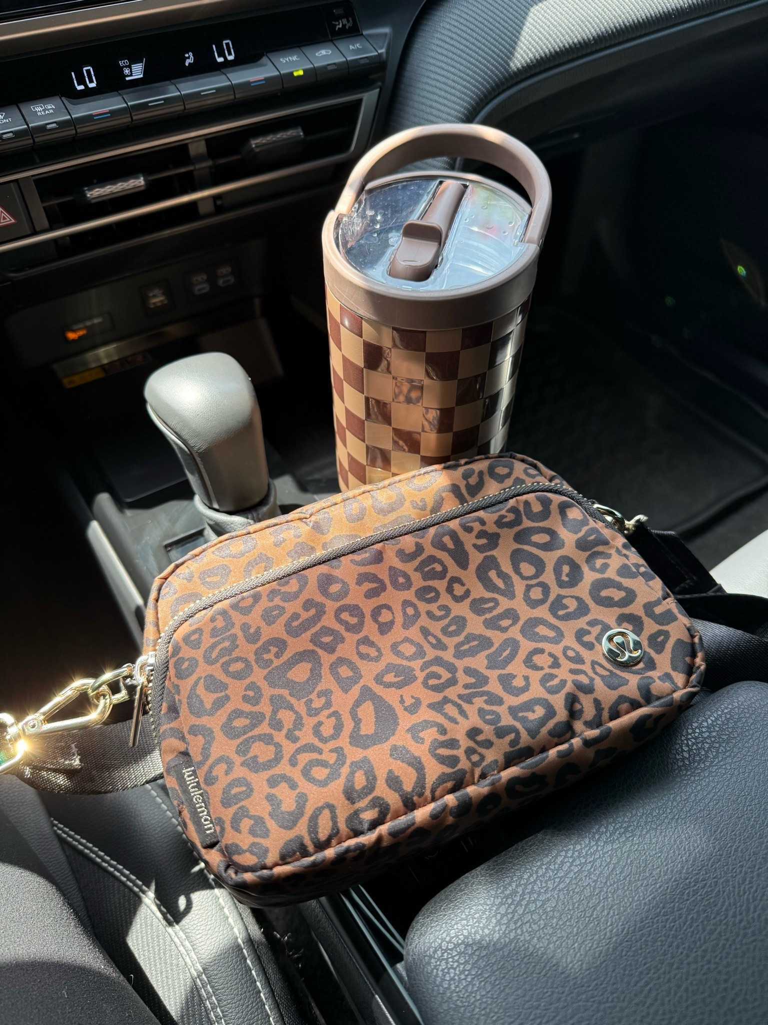 The perfect grab and go crossbody 🐆

#LTKdayinmylife #LTKmomlife