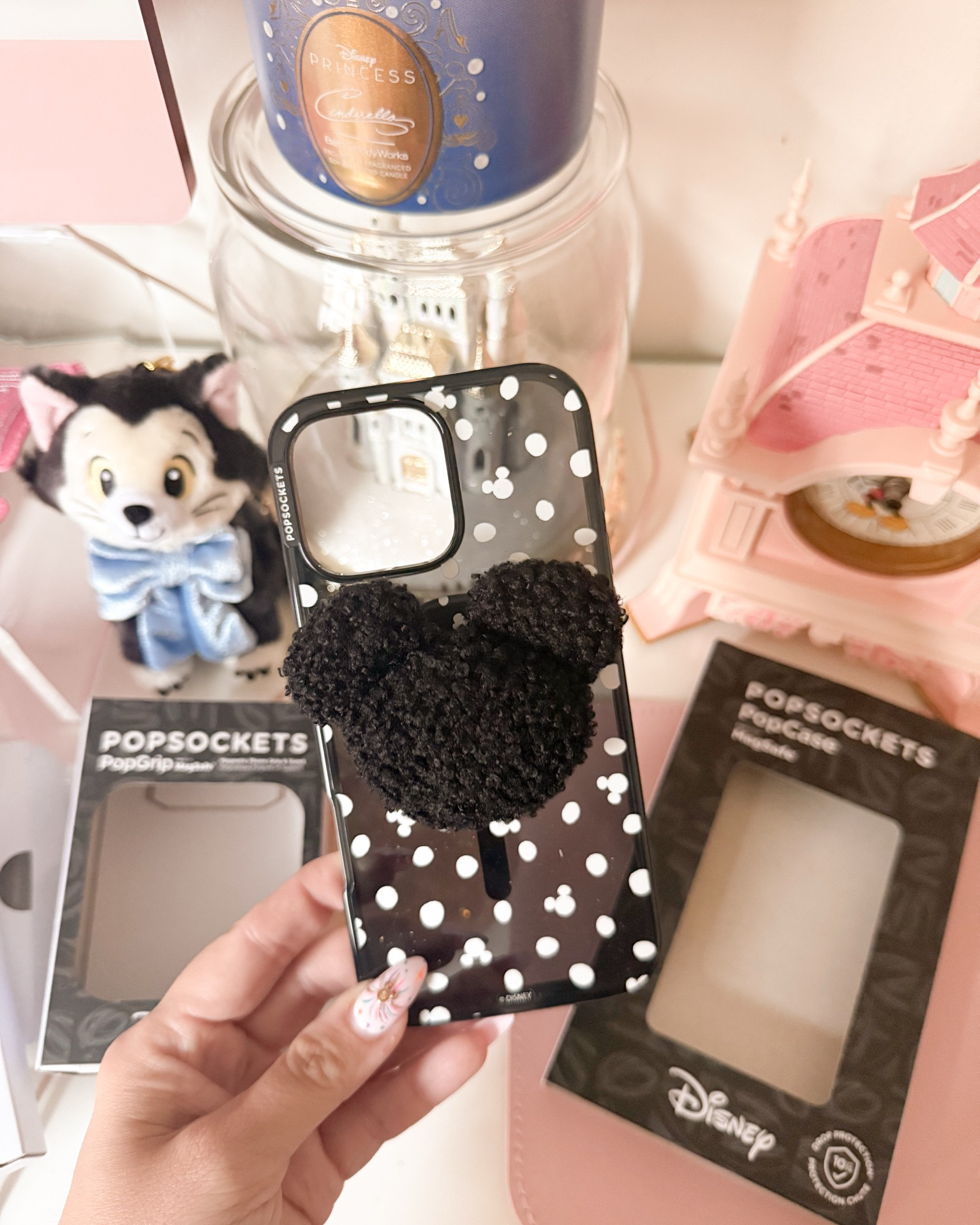 looove a good subtle disney phone case

#LTKdayinmylife #LTKTravel #LTKootd