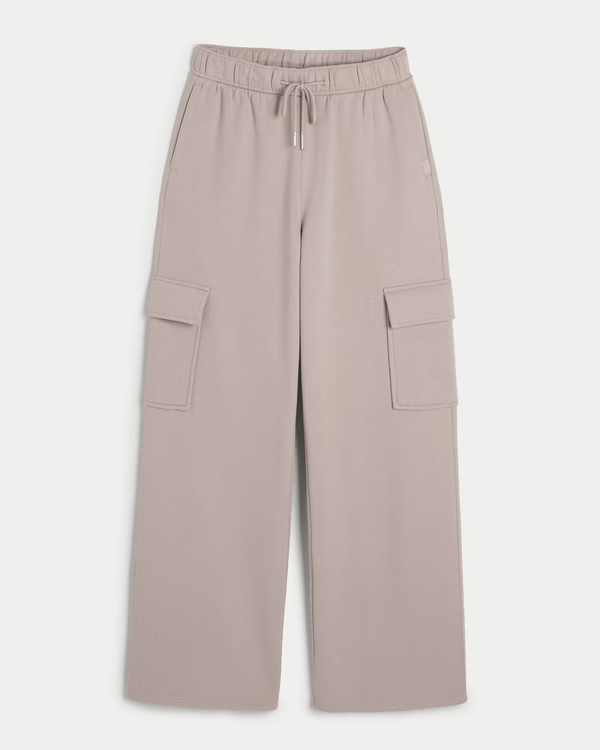 Women's Gilly Hicks Active Wide-Leg Cargo Sweatpants | Women's Clearance | HollisterCo.com | Hollister (US)