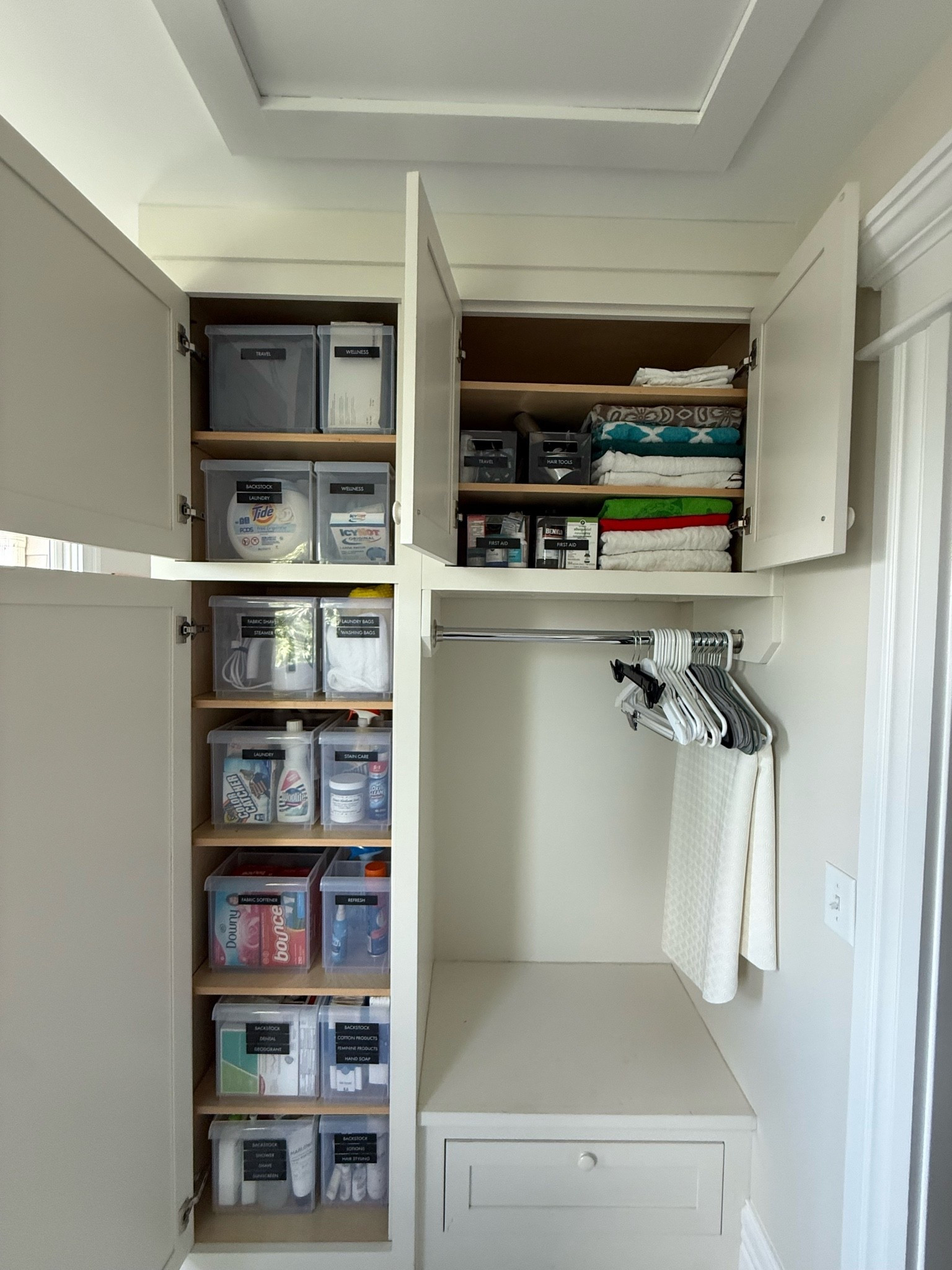 Here's something about moving:

The laundry doesn't care that you just moved. 😂

You still have clothes to wash and a house that needs to function - even when half your belongings are still in boxes.

That's why these behind-the-scenes spaces matter.

Our Unpacking Service helps you get those everyday systems set up now, rather than waiting until you've
"finished unpacking."

We organize your laundry supplies and everyday essentials so you can actually maintain your new home while you're still settling in.

Because being settled is about your home functioning. And we'll help you get there faster. 🤍

📦 Comment “UNPACK" to learn more.