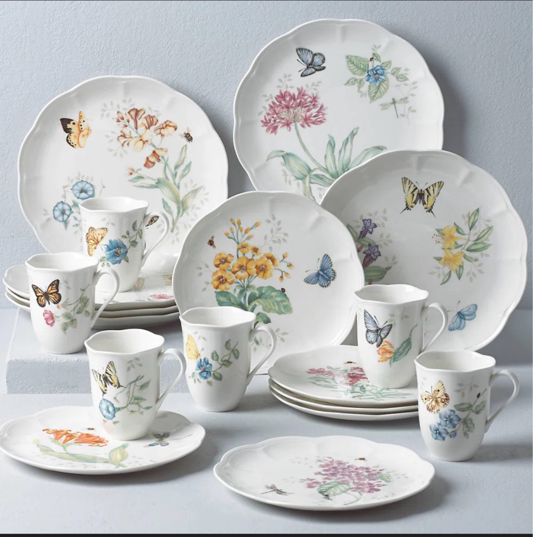 Huge Sale on this dinner set 

#LTKfamily #LTKhome #LTKsalealert