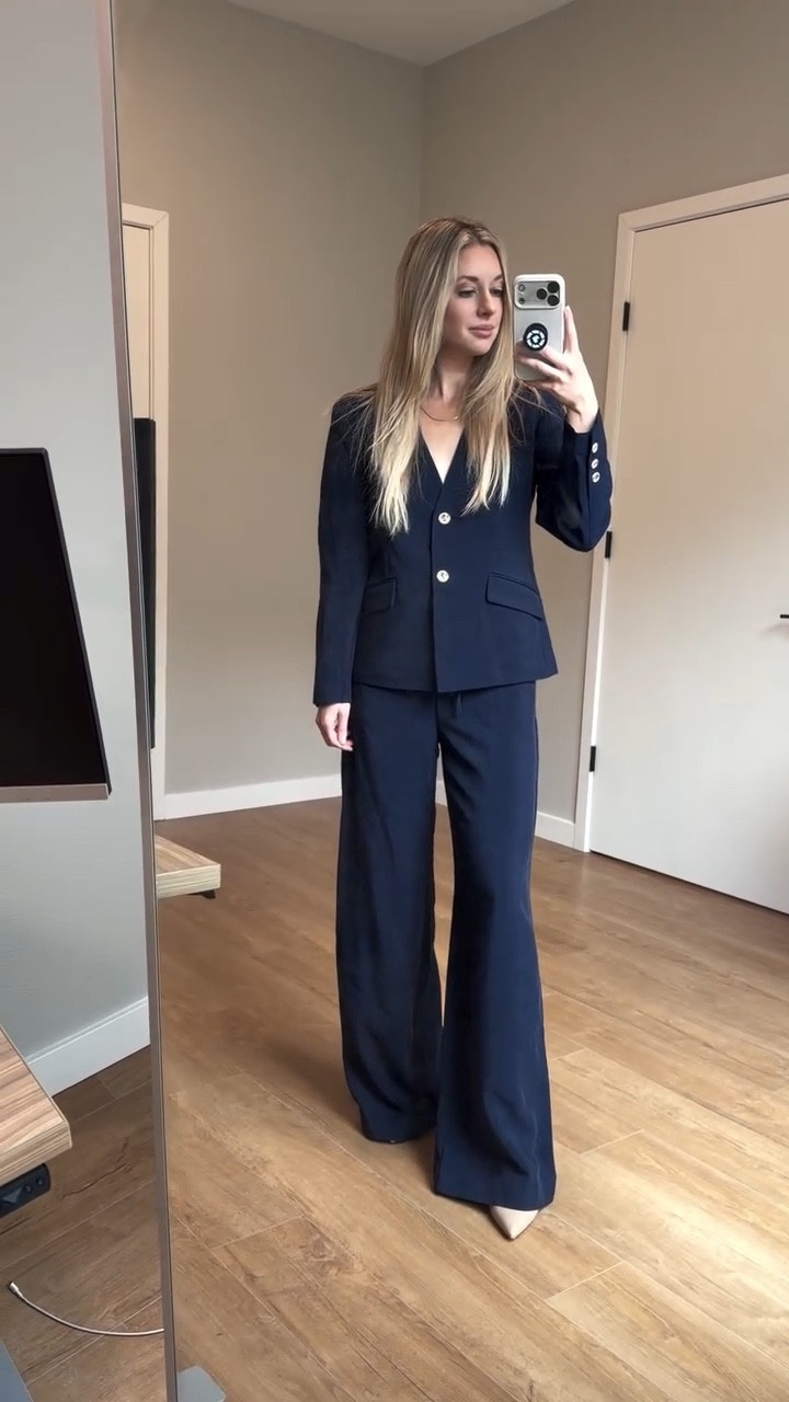 Obsessed doesn’t even cover it for this suit. 

@renttherunway #rtrmuse #rtrpartner

Get 50% off your first month of RTR membership. Use code RTR0244CF1392 at checkout. @renttherunway 