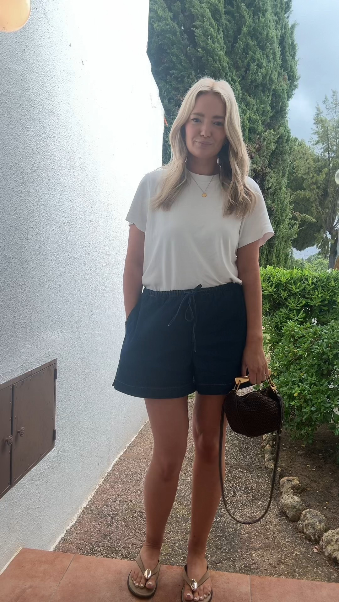 Outfit of the day ☁️




#LTKmidsize #LTKeurope #LTKsummer