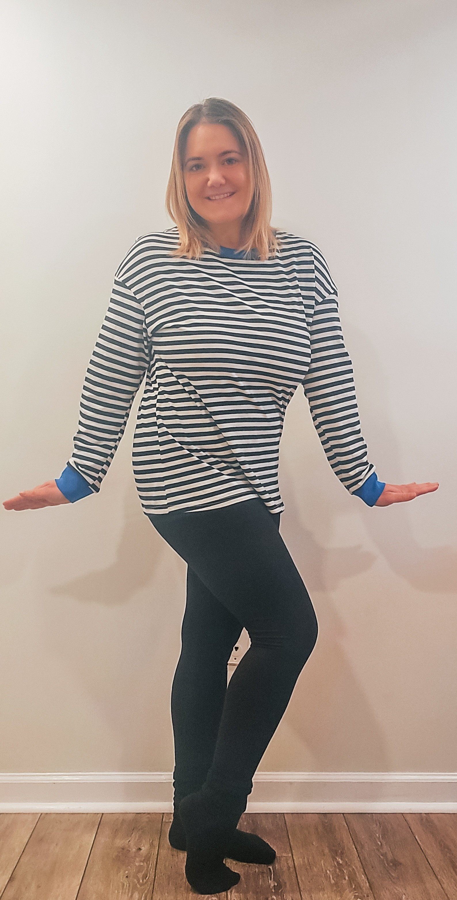 Leggings-friendly & 50% OFF! 🚨​The perfect loose-fit tunic for your winter layers! ❄️ Whether you're running errands or cozying up at home, this striped crewneck is a total must-have.​🔥 DEAL ALERT: Only $9.99 right now!

#LTKMidsize #LTKootd #LTKmomlife
