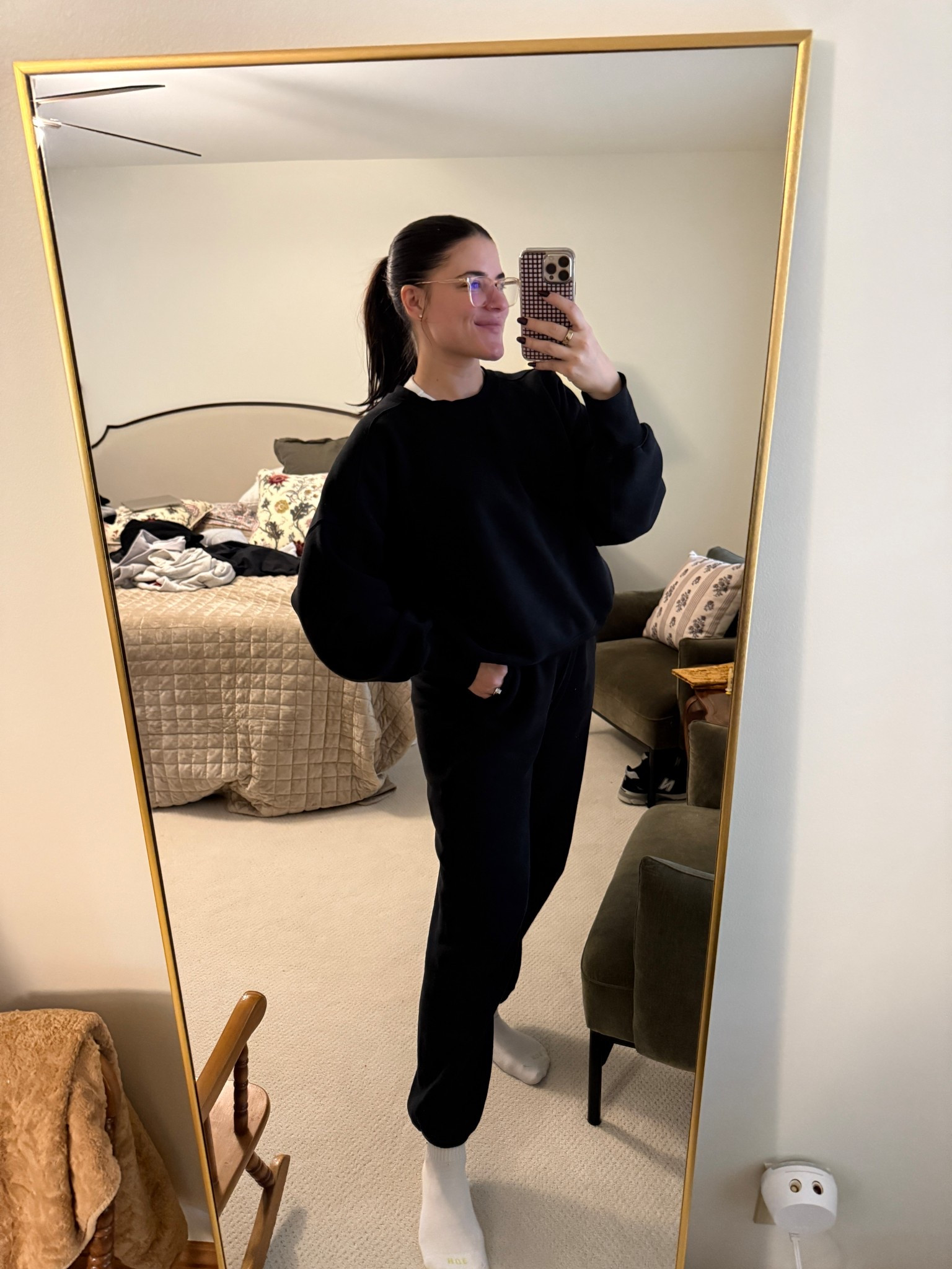 My very favorite Aerie sweat set! I got a medium in the pants and large in the top but i wish I’d done a medium in both!