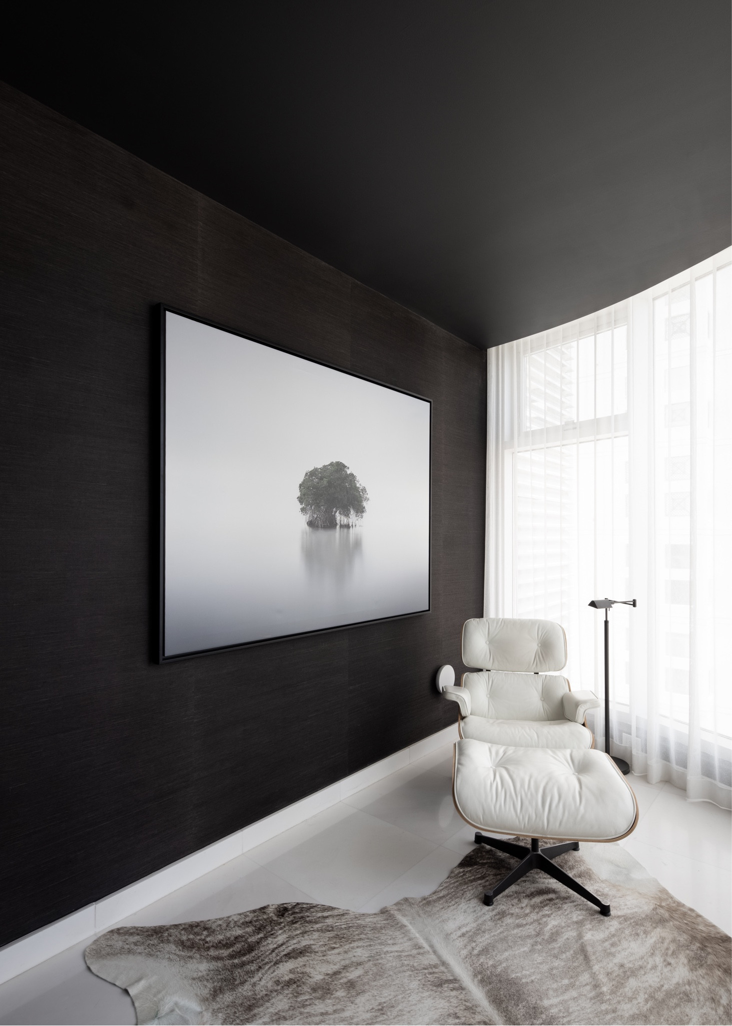 Interiors by Studio AR+Co
Photography: Paola Quevedo Santos

Cowhide rug, eames lounge chair, reading task floor lamp

#LTKSeasonal #LTKhome #LTKstyletip