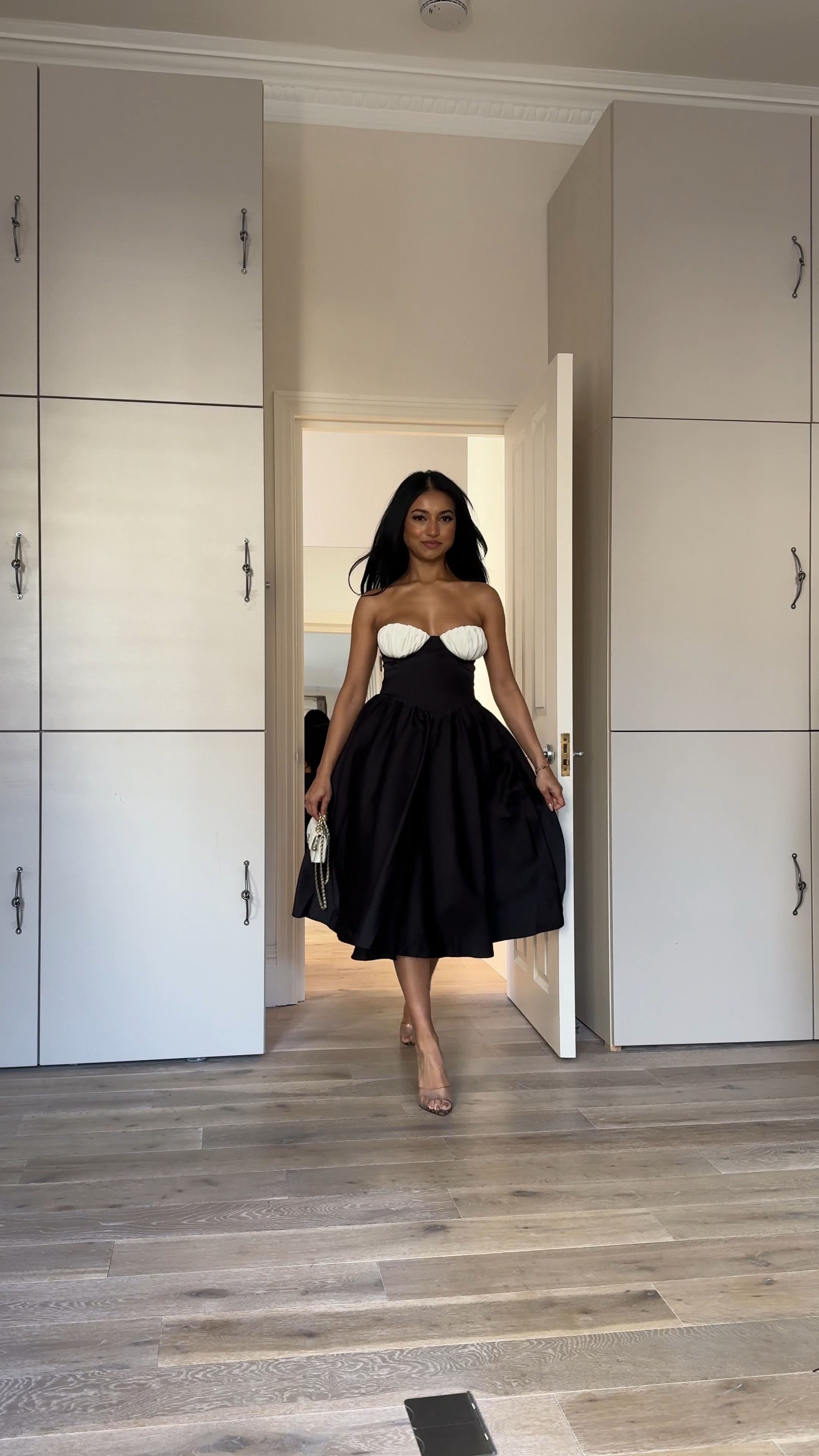 #ohpolly #partywear #ootd #corsetdress #monochrome #winterfashion

#LTKluxury #LTKautumn #LTKgrwm