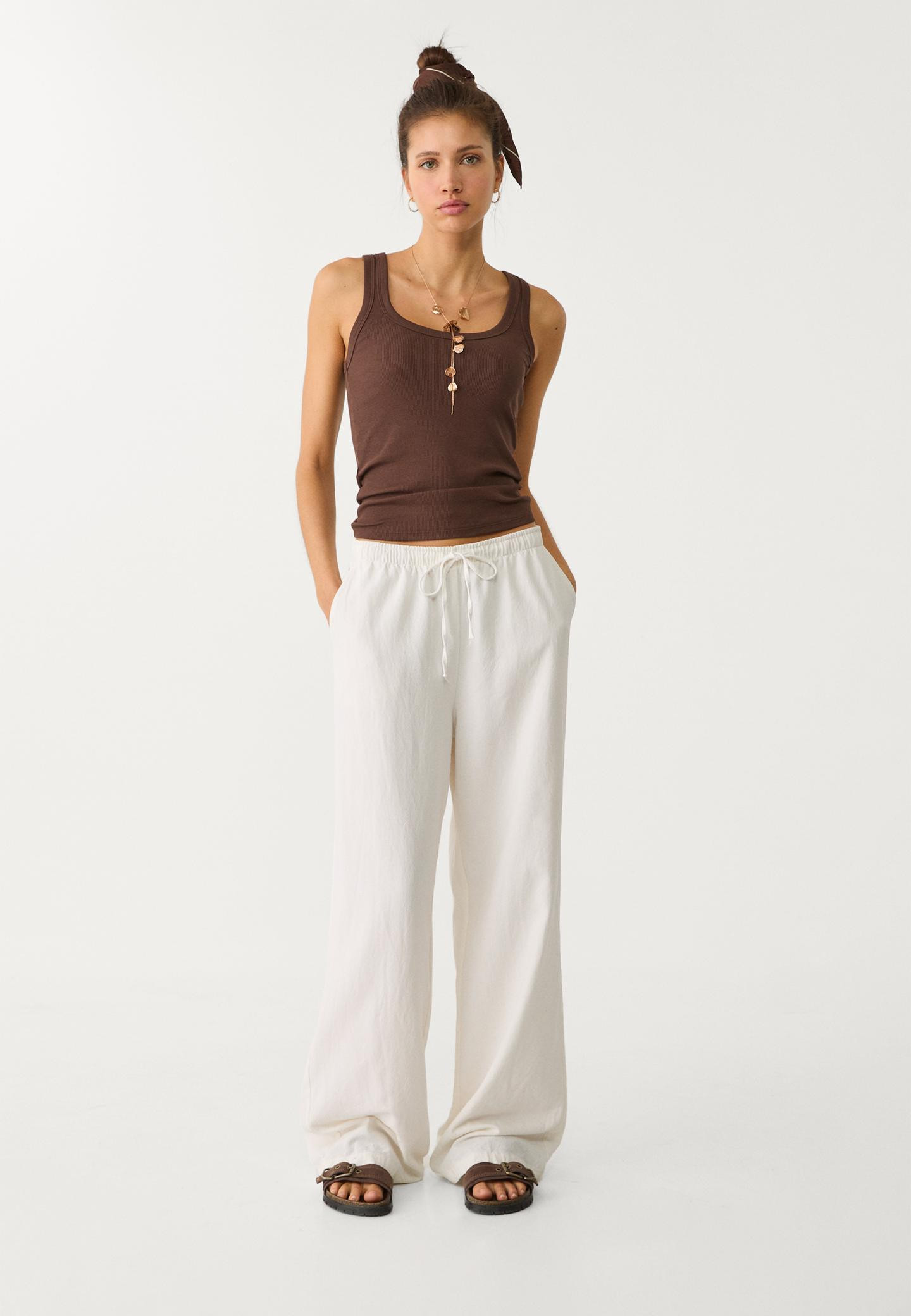 Flowy trousers with linen | Stradivarius (UK)
