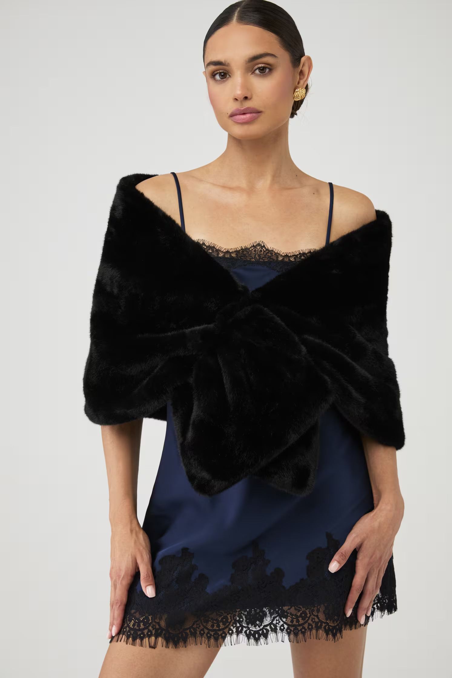 X UNREAL FUR BATIDA SHAWL | FashionPass