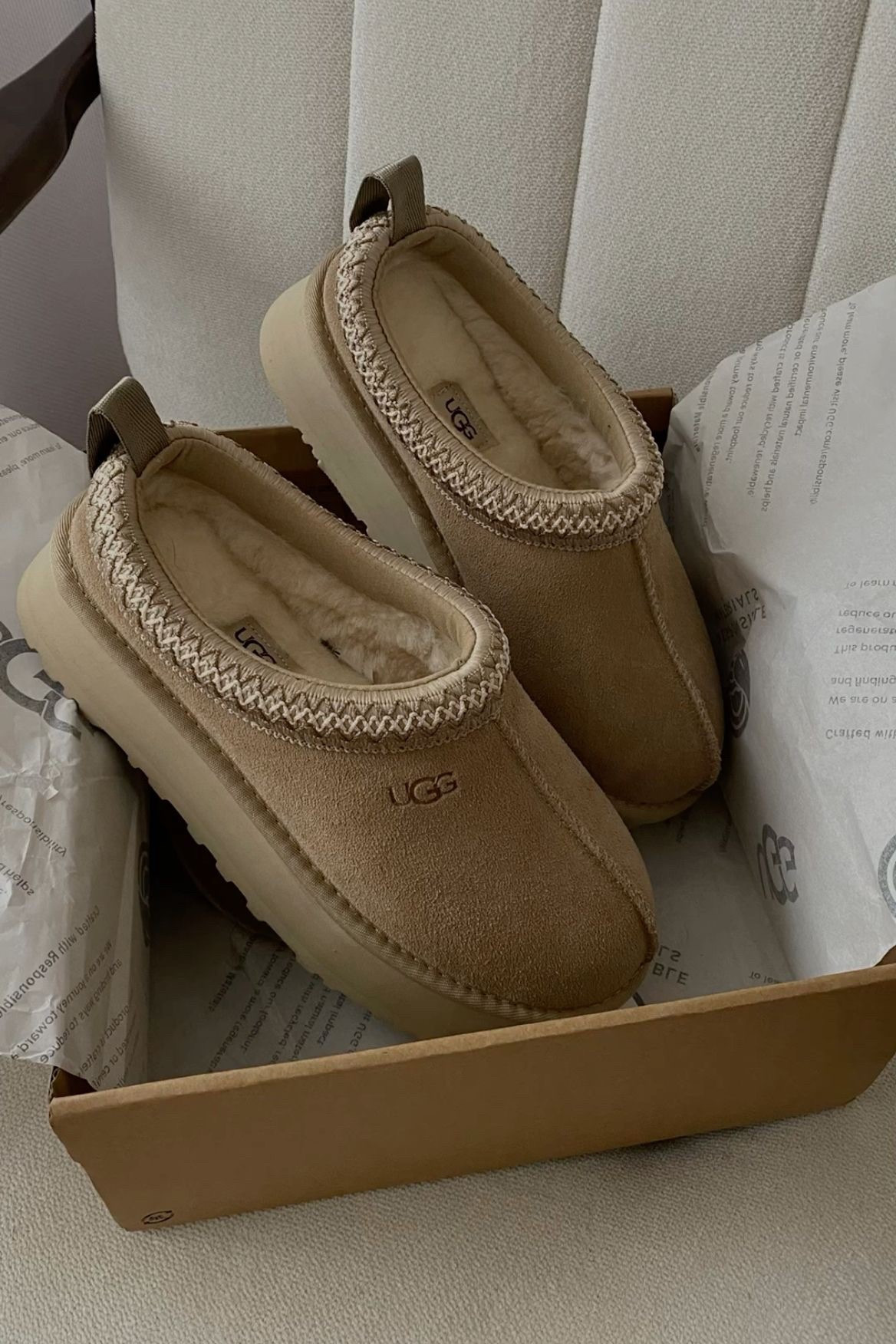 The UGG season!!! #uggboots #cozyshoe #uggshoe #ugg

#LTKstyletip #LTKshoes #LTKcanada