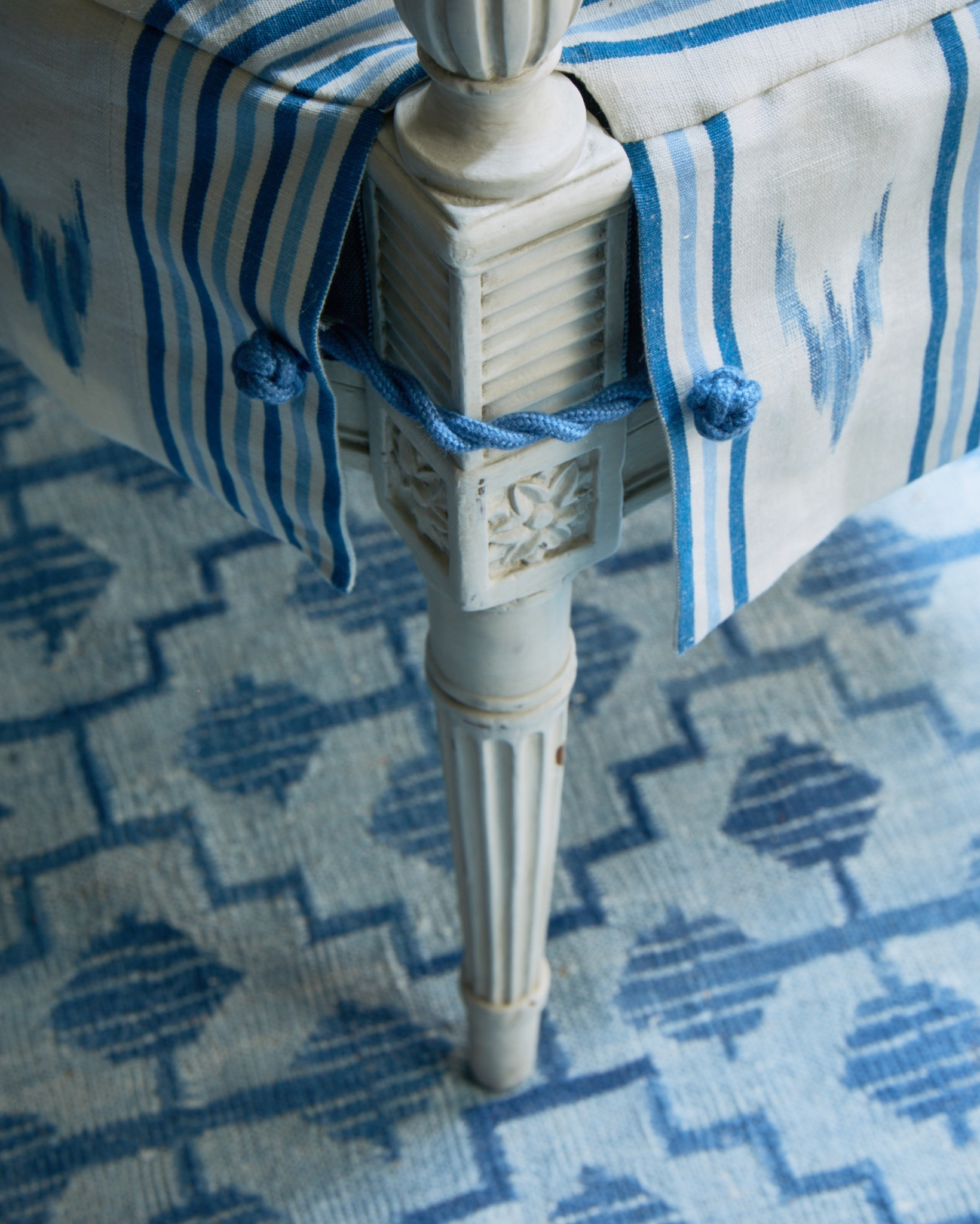 All in the Details: Continuing our look at “Sleeping Beauty,” the ethereal, fairy-tale bedroom we created for the 2018 Kips Bay Decorator Show House, we’re taking a closer look at the details. Antiques and treasures from @carltonhobbs, our Ojai Stripe and Santa Barbara Ikat fabrics for @schumacher1889, and layer upon layer of blue and white give the room its collected character. It’s the personal touches that make it feel truly lived in: stacks of books and magazines, cigarettes at the ready, and a rotary phone within arm’s reach.

Porcelain flowers by @vladimir.kanevsky bloom against the custom hand-painted celadon garden wallpaper from @graciestudio, bringing the room’s dreamlike story to life. Beautiful, comfortable, and entirely personal, because the smallest details often tell the greatest story.

#markdsikes #markdsikesinteriors #mdsinteriors #allinthedetails #MDS15 🛏️