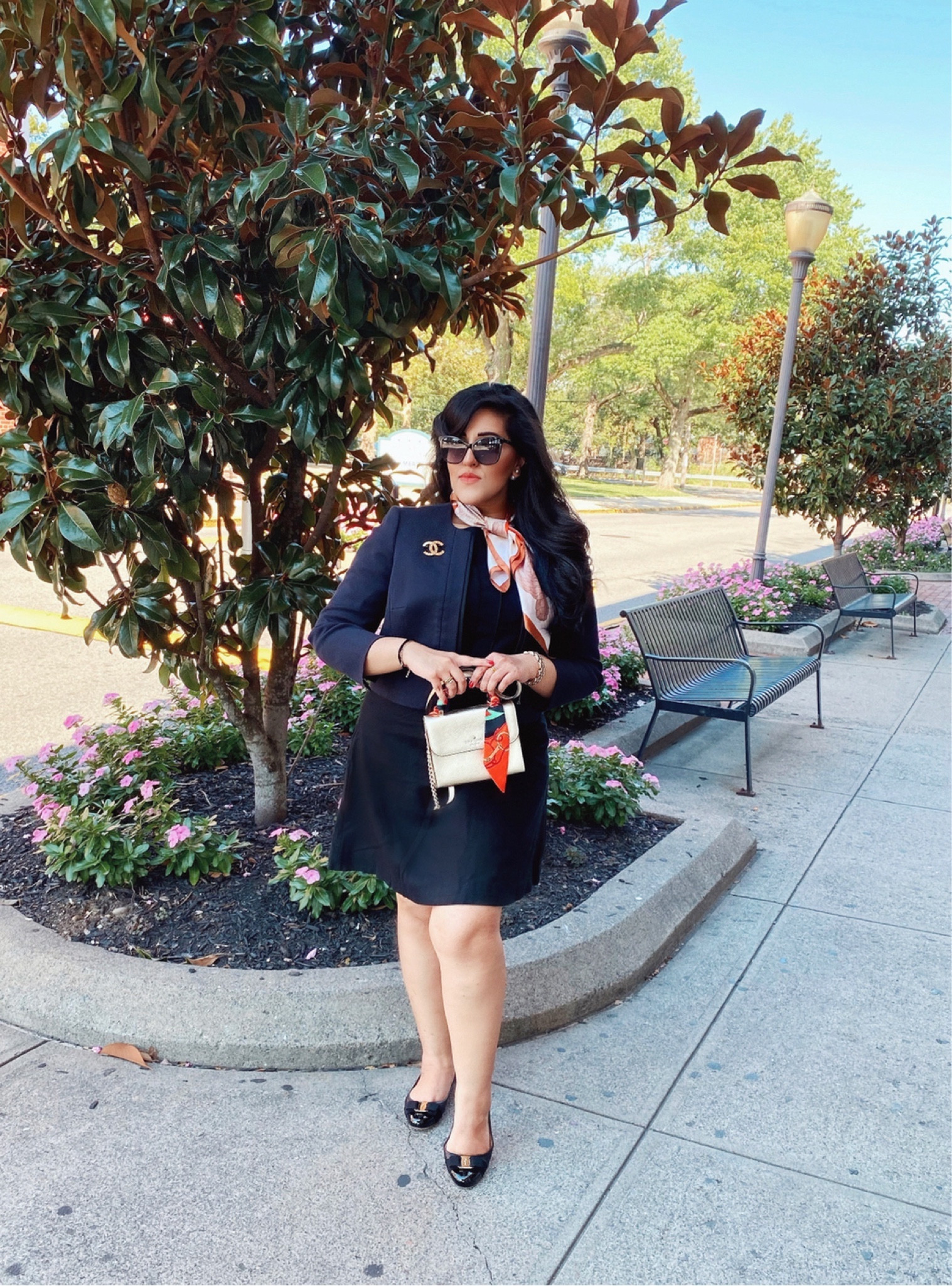 CLASSIC AUTUMN STYLE // 

How to wear a classic LBD for the autumn season 

Little black dress, autumn style, autumn ootd, ferragamo flats, old money style, silk scarf style, Chanel brooch, classic style, sweater dress

#LTKfindsunder50 #LTKsalealert #LTKCyberWeek