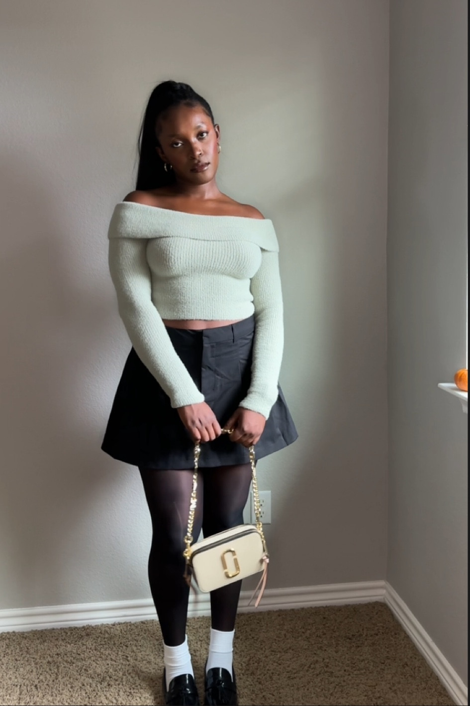 Top M 
Skirt M
( It's a little big on my waist, I'll change it to a smaller size S) 
Falda M ( me viene un poco grande de la cintura , me lo cambiaré a una talla menos S) 
Top M
faldas 
Top 
Skirt 
Christmas 
Xmas 
Winter outfits 
Sale 
Black Friday 
Outfits idea 
H&M 
American eagle 

#LTKSeasonal #LTKGiftGuide #LTKeurope