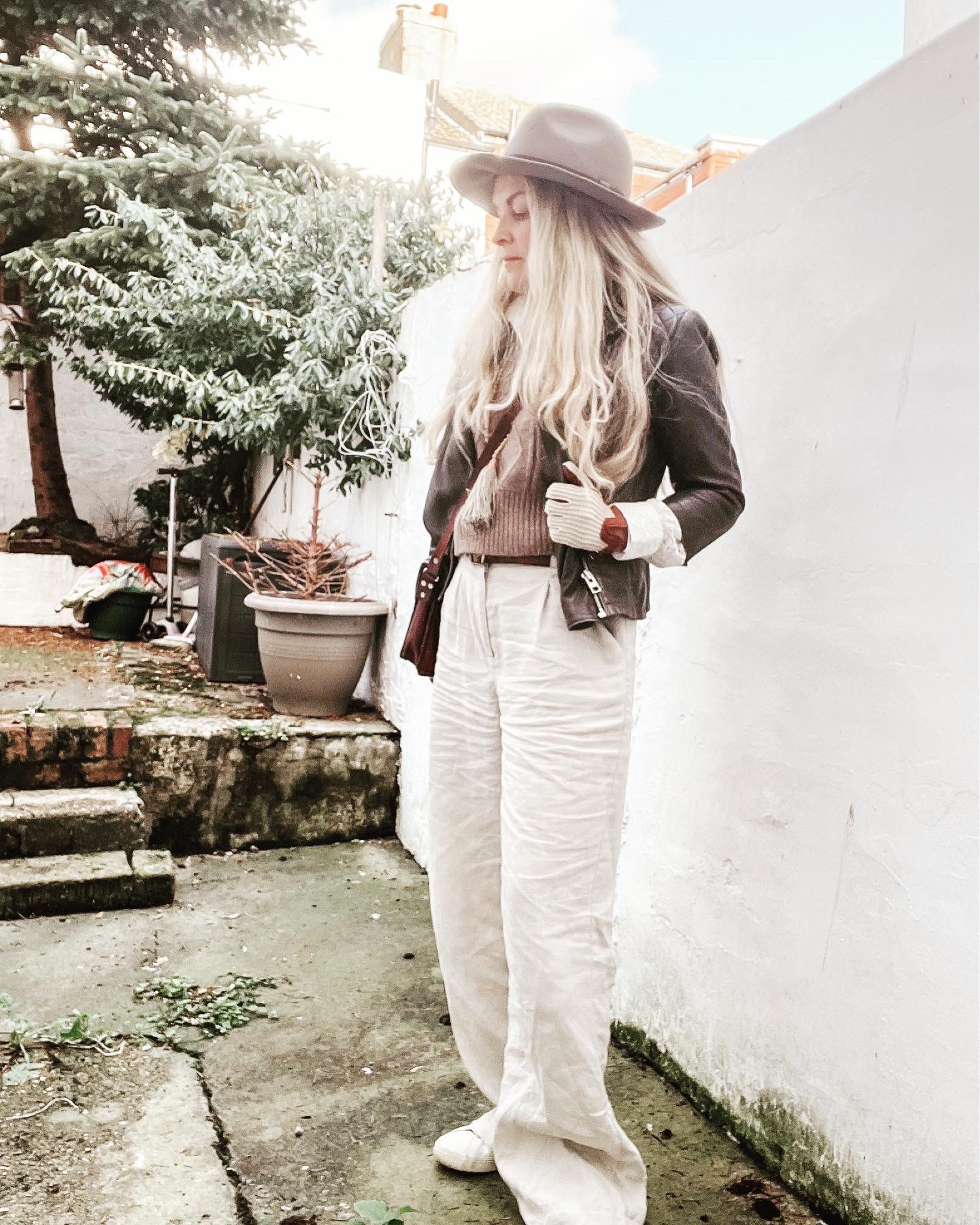 I love a crisp sunny winter morning! Went out today to grab some essentials and put together a new outfit mainly comprised of pieces I’ve had for a while.

I love the neutral colours in this one. If you’re a fan of neutrals then it makes an outfit more interesting if you choose around three shades. I usually stick to to three but got away with four in this outfit with my accessories. 

I often link my belt or shoes to my bag as it just finishes off an outfit properly. It also links it together. I’ll put the links in stories. Linen trousers and cotton lace shirt from @nakdfashion, tank @tkmaxxuk, trainers @veja, leather satchel @etsy, leather jacket @allsaints @vinted, fedora @vinted, belt very old @allsaints and my lovely mala beads were from a boutique in Bali. 








#StylistTips #capsulecloset #capsulewardrobestylist
#capsulecollection #capsuleclosetstylist
#capsulewardrobe #monochromatictrend
#capsulewardrobeessentials #neutraltrends
#timelesspieces 
#fashionoverforty  #stylepost
#styleblogger 
#styleoftheday #styleinfluencer #over40style
#styleinspiration #over40fashion#classicstyle #timelessstyle #fashionover40

#LTKstyletip #LTKSeasonal #LTKeurope