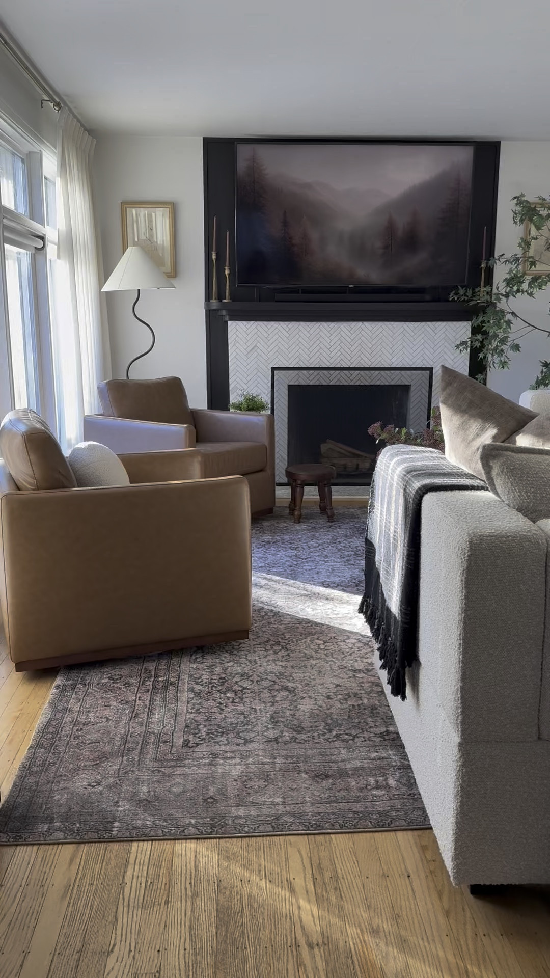 Cozy living room tour 🫶🏼

#LTKHome #LTKSaleAlert #LTKMostLoved