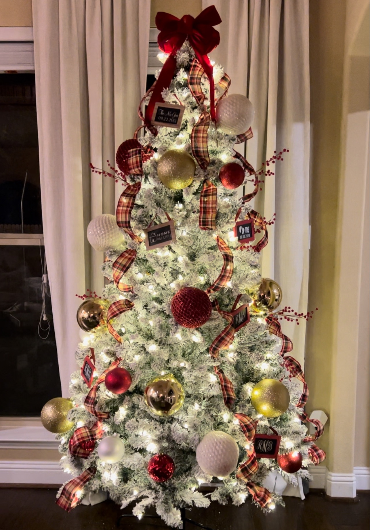 Beautiful 7.5 pre-lit Holiday Time tree $120 🤩🤩

#LTKSeasonal #LTKCyberWeek #LTKHoliday