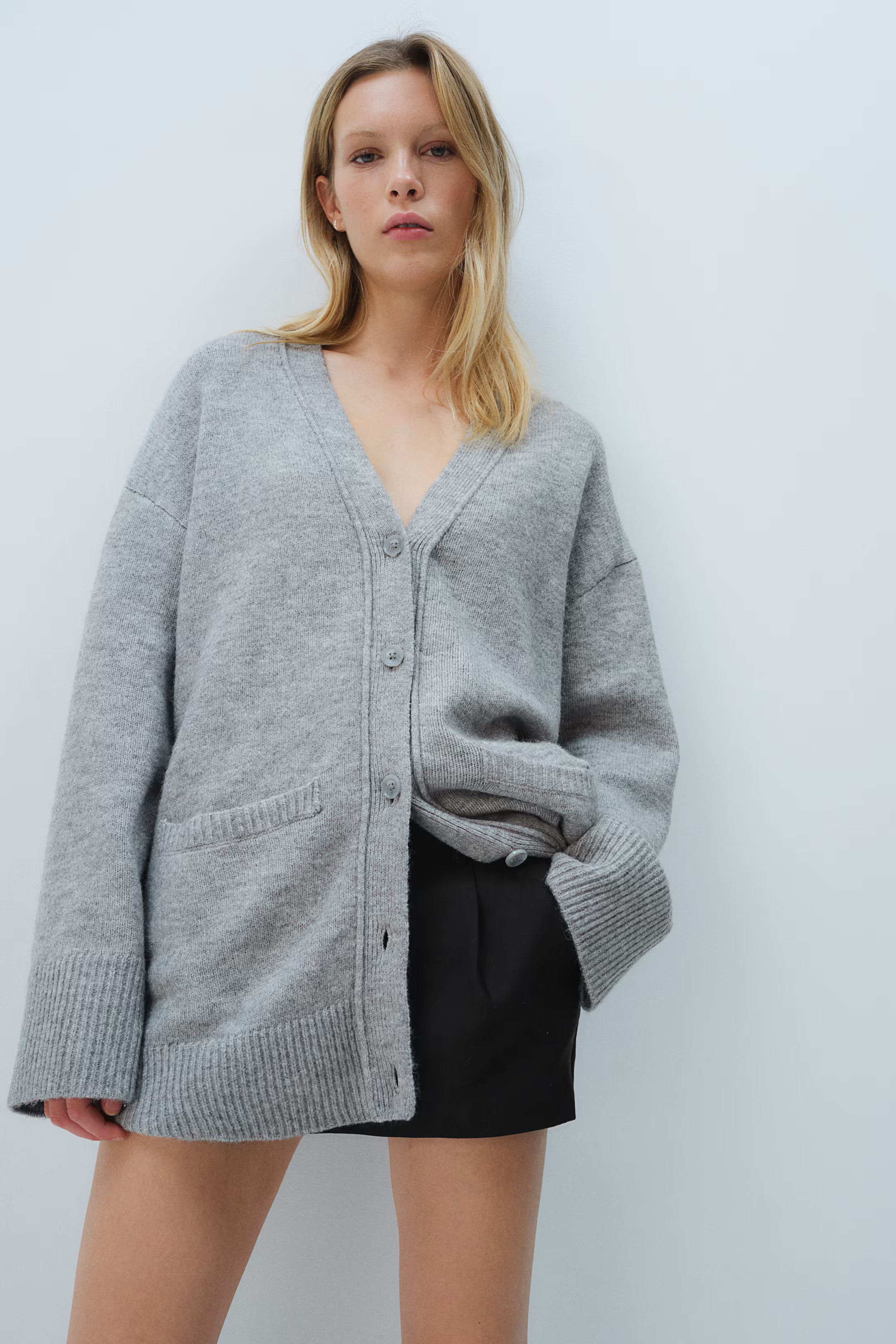 Oversized Cardigan - V-neck - Long sleeve - Light gray melange - Ladies | H&M US | H&M (US + CA)