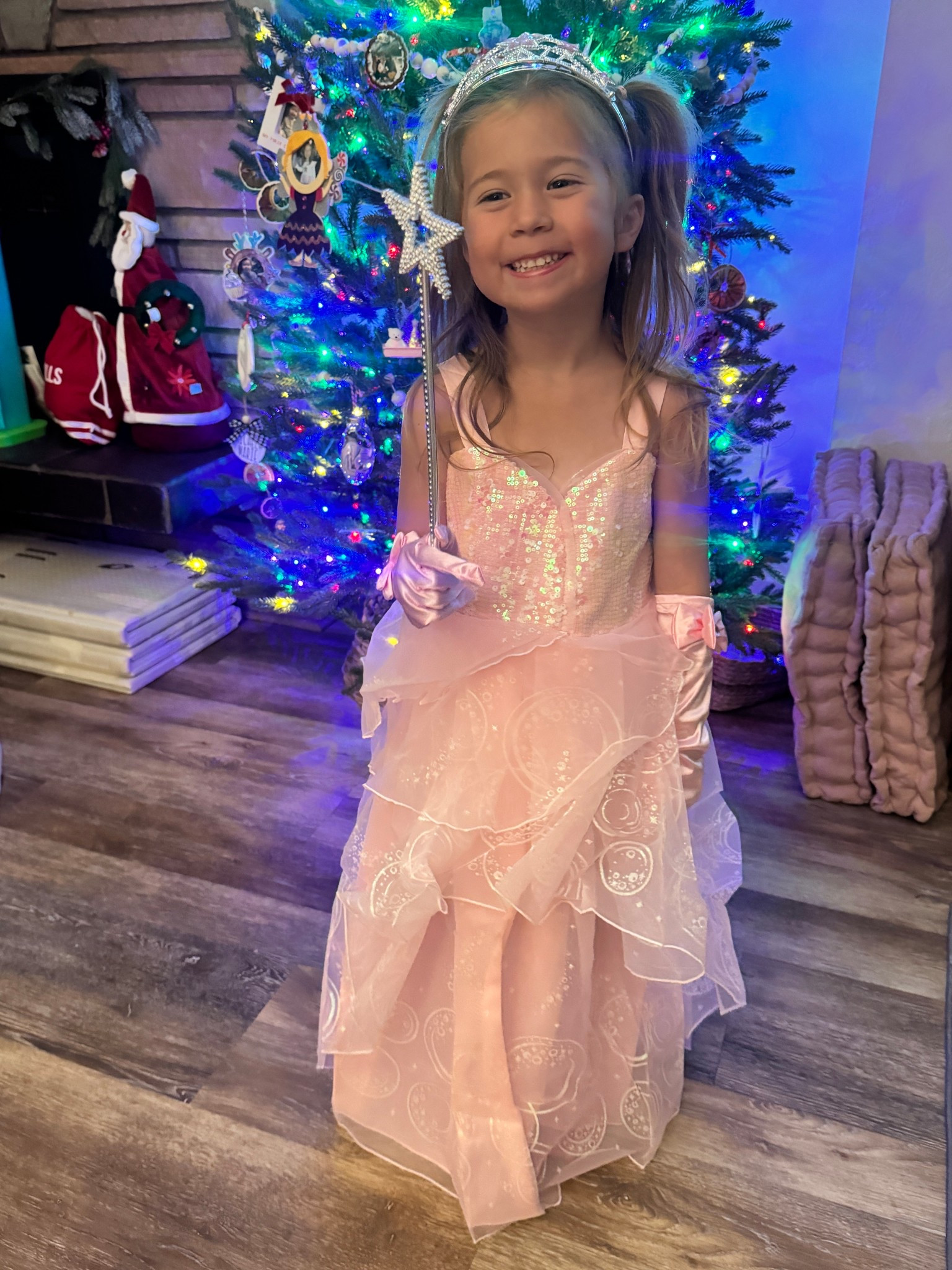 Glinda 🩷

#LTKHoliday #LTKKids #LTKGiftGuide