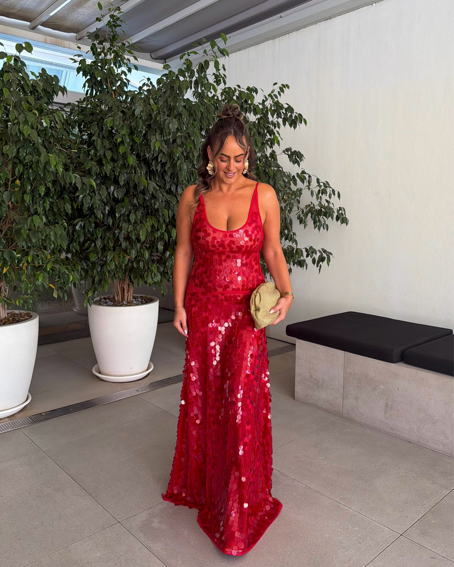 Wedding guest dress ❤️✨

I’m a uk size 10, 5ft4 and I’m wearing a size 8 (comes up big)

Destination wedding, red dress, maxi dress, sequins

#LTKwedding #LTKdresses #LTKstyletip
