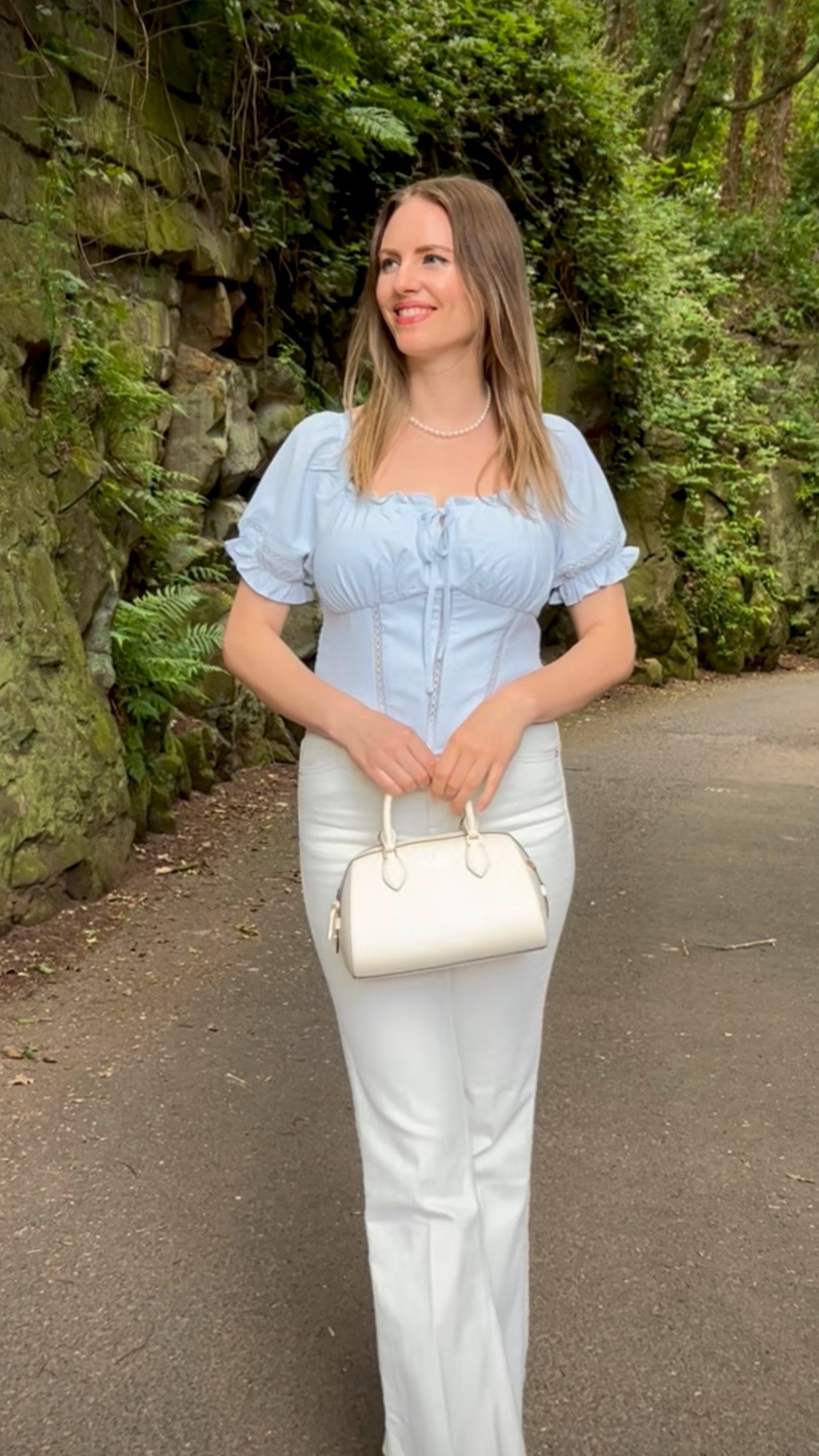 Baby blue 🩵

Corset top by @scarletdarkness_brand AD 
White jeans by @hm 
Bag by @katespade via @secretsales AD 
Heels by @charliestoneshoes via @topvintage_boutique AD 
Pearl necklace @selenichastjewel AD 

#summerfashion #nature #naturelover #vintage #englishcountryside

#LTKsummer #LTKstyletip #LTKjeans