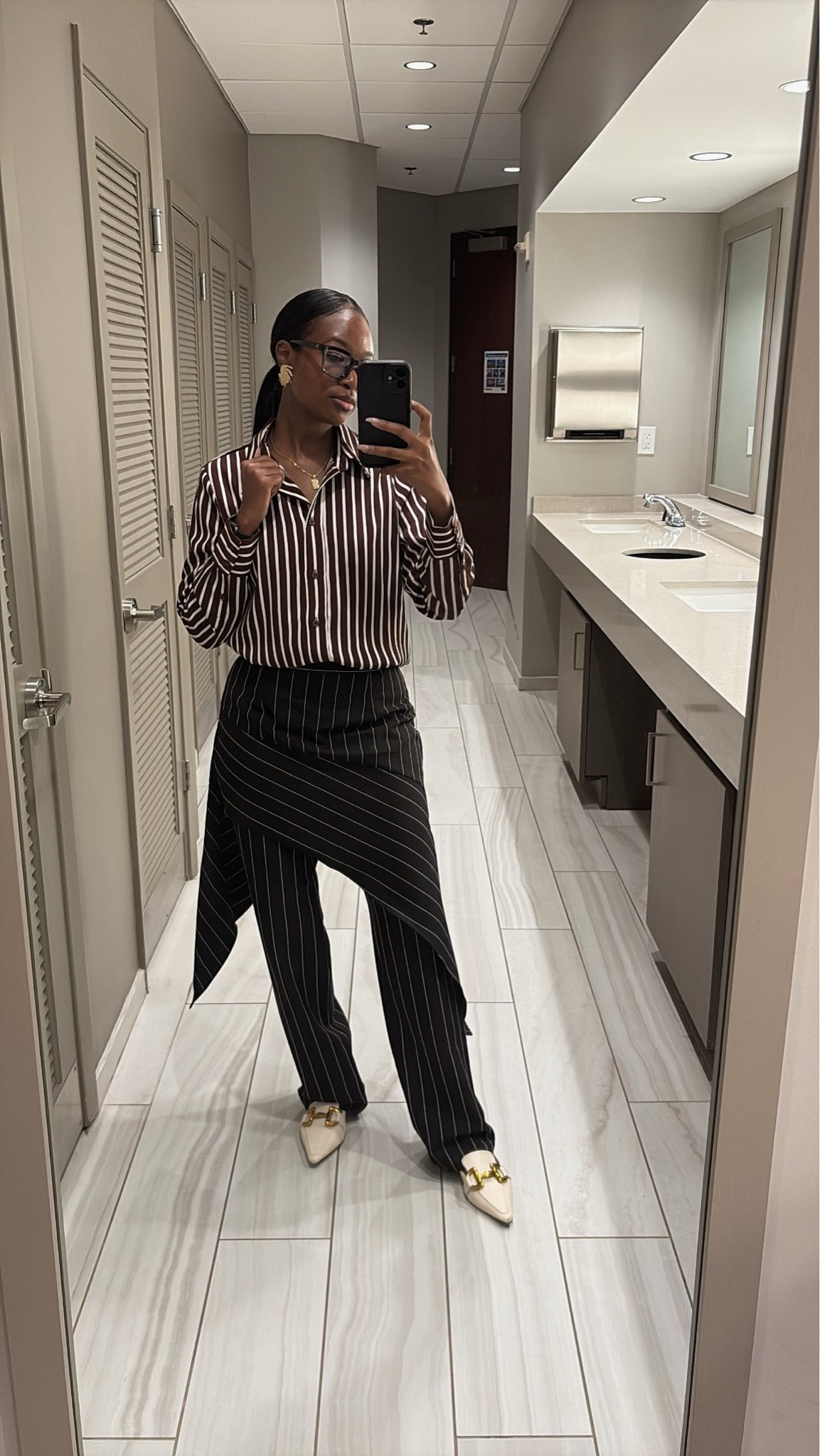 Mixed Prints ✨
Shirt @h&m
Pants @fashionnova 
Shoes @shein

#LTKgrwm #LTKootd