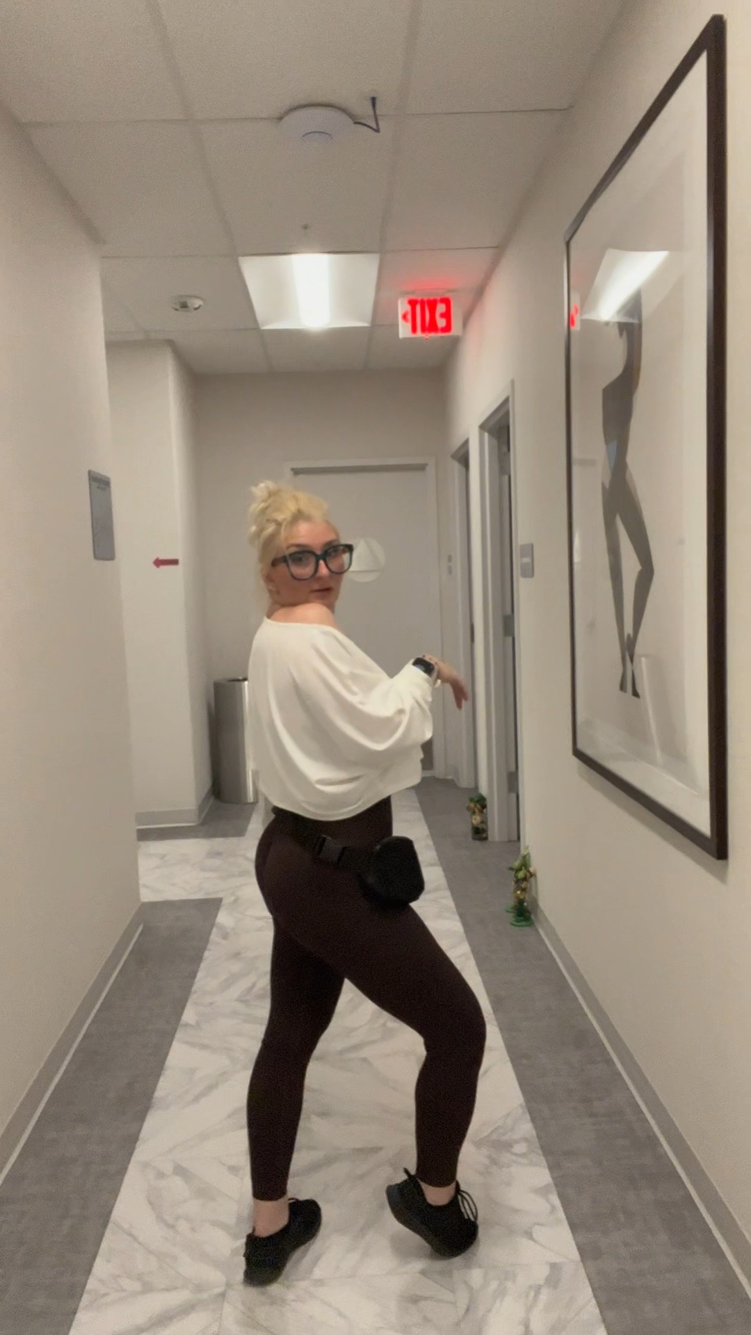 Quick gym outfit check today. Both the top and leggings are Amazon and they’re honestly better than I expected. The leggings stay put during deadlifts and lunges and the waistband doesn’t roll down, which is a big deal for me. The top is loose and off the shoulder so it moves with you during workouts. Linking the pieces here if you want to try them.