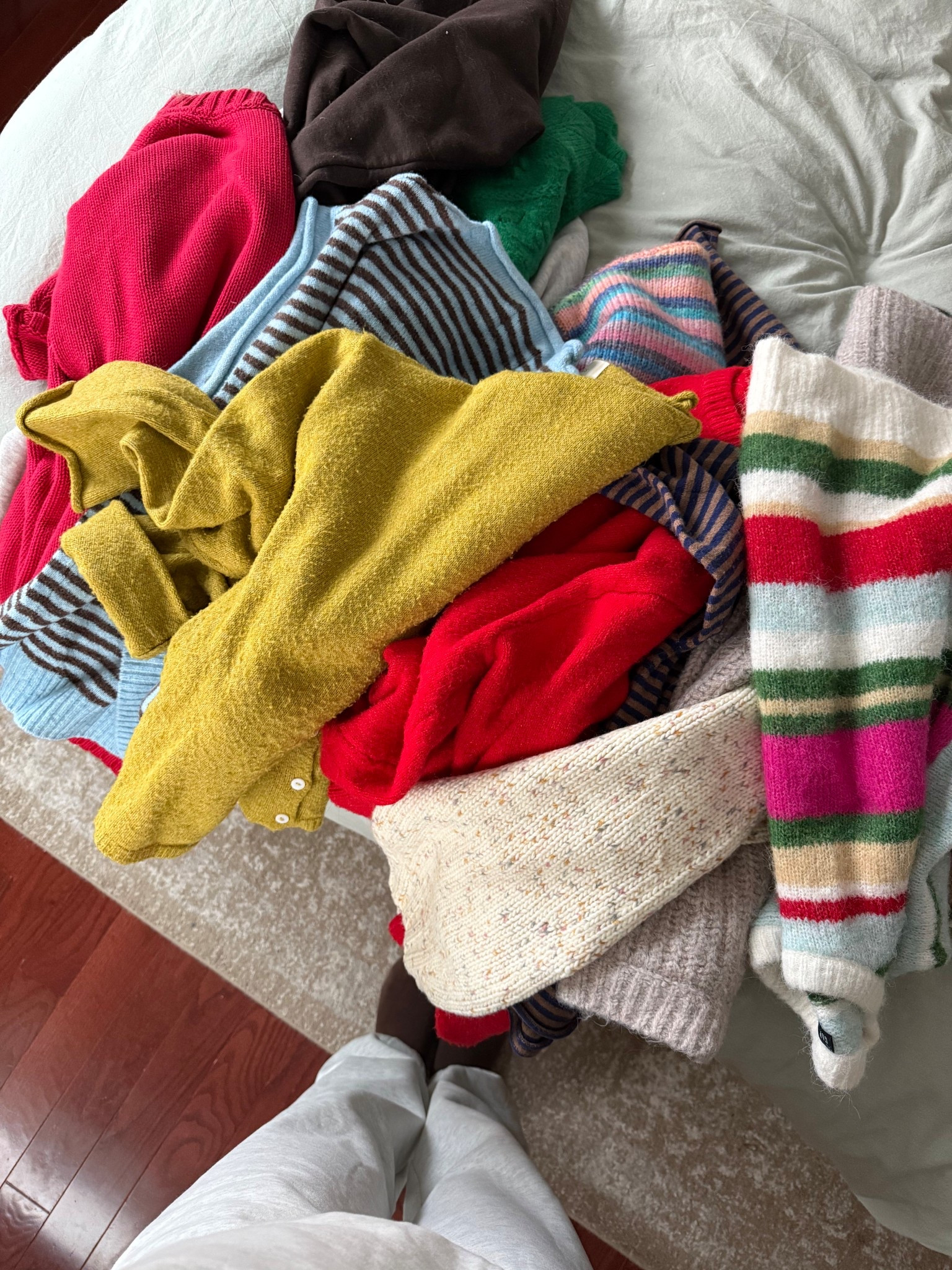 colorful sweater collection!!!

#LTKmomlife #LTKSeasonal #LTKFindsUnder100