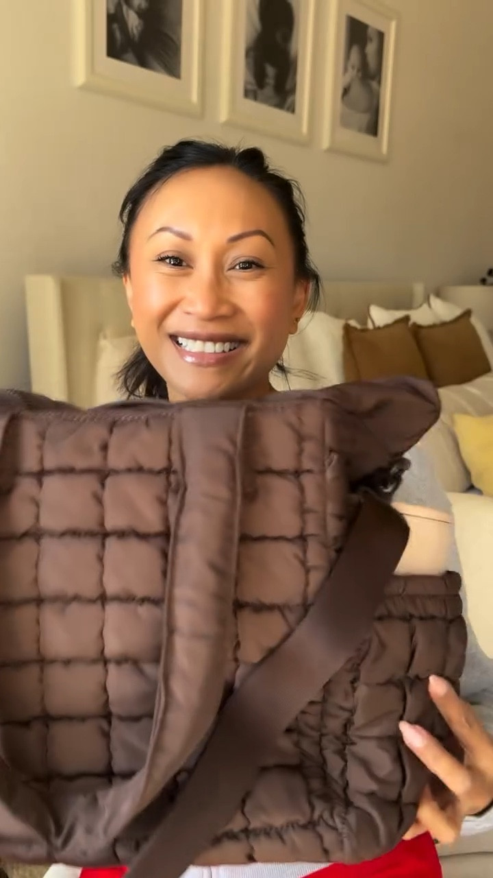 Meet my new everyday obsession ✨
The Dreamer Tote from Sol & Solene is that perfect mix of chic and practical. Made from durable quilted nylon with a secure zipper closure, it keeps all my essentials safe while still looking elevated. The side pockets are clutch for grab-and-go items, and the interior zip + mesh pockets keep everything organized (no more digging 😅).

From errands to adventures, this tote does it all—and yes, it definitely turns heads 🤍
#SolAndSolene #DreamerTote #EverydayBag #QuiltedTote #OnTheGoStyle