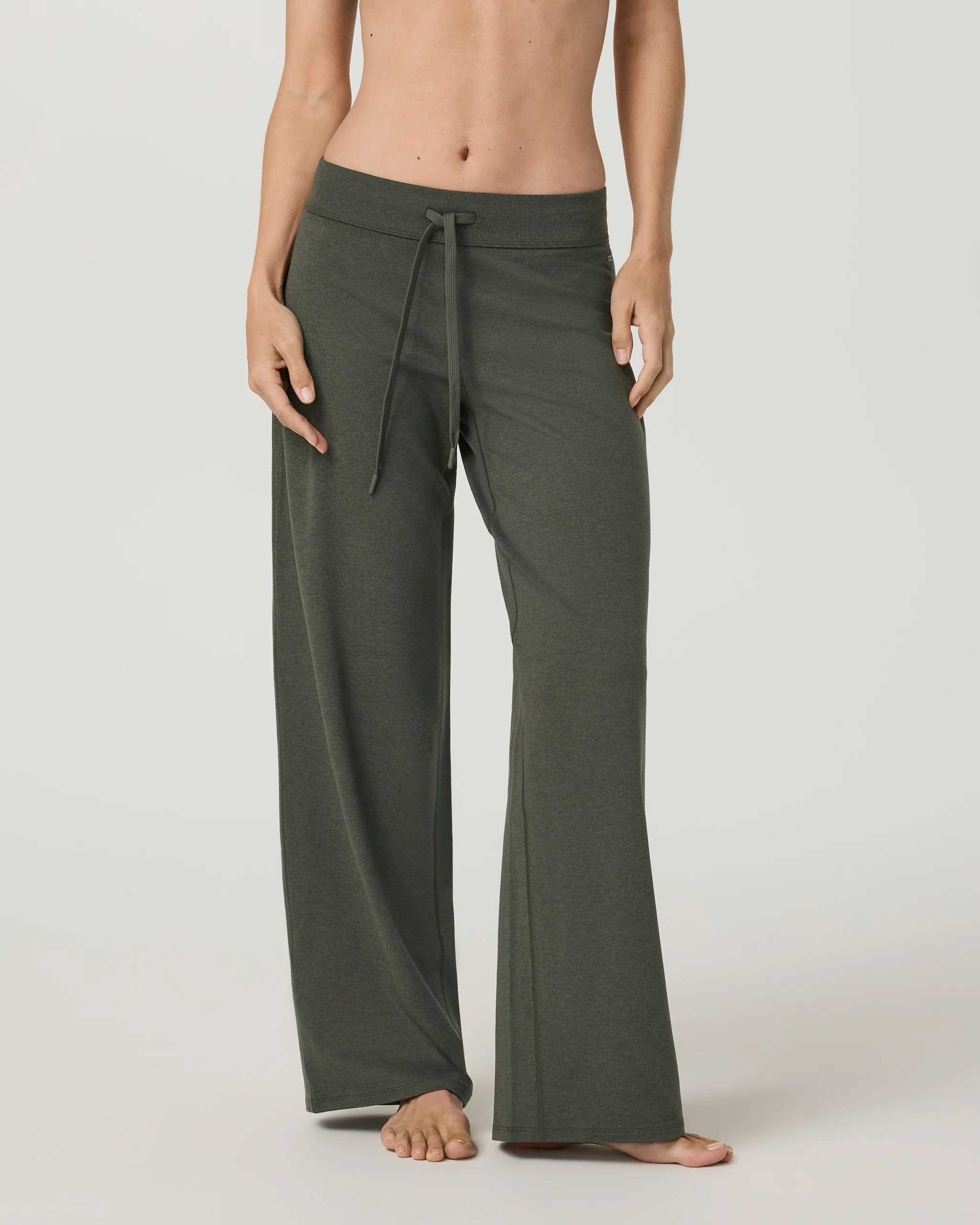 Halo Low Rise Straight Leg Pant | Vuori Clothing (US & Canada)