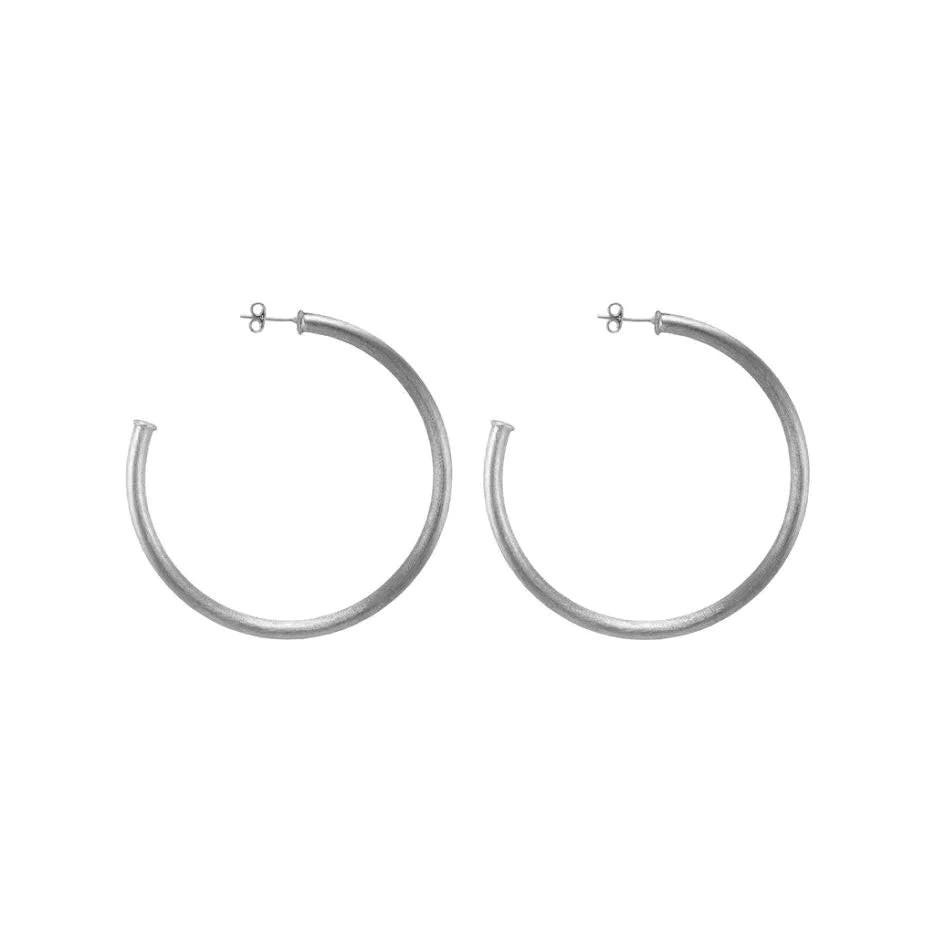 PETITE EVERYBODY'S FAVORITE HOOPS BRUSHED SILVER | Simply Carolina