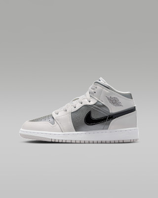 Air Jordan 1 Mid SE Big Kids' Shoes | Nike (US)