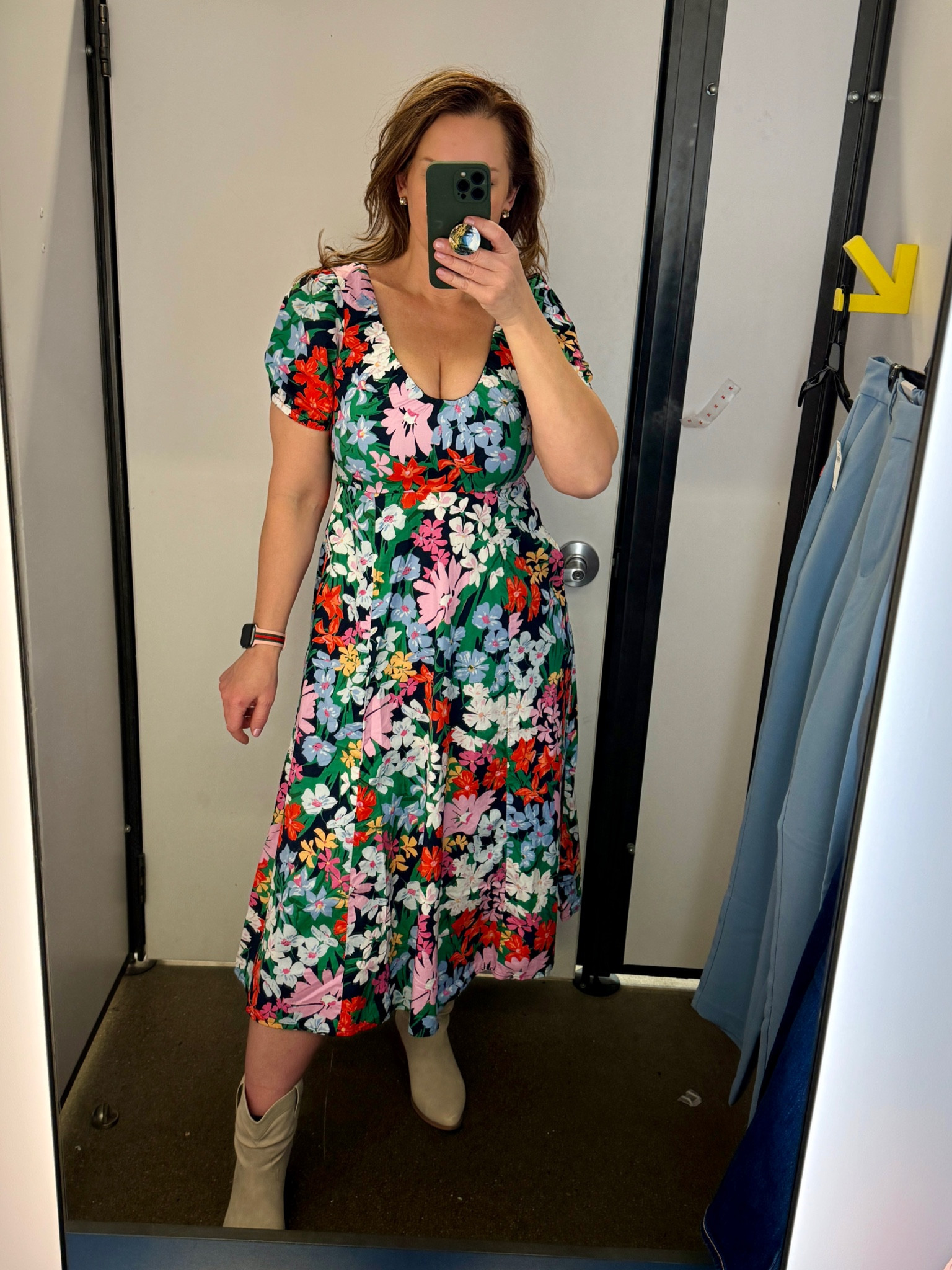 Old Navy Puff-Sleeve Midi Swing dress. Multi Floral design, V-neck, puff sleeves, empire waist with smocked back, pockets. Wearing size medium. Dress also comes in green or black  
Currently 30% off! 

#LTKmidsize #LTKsalealert #LTKover40