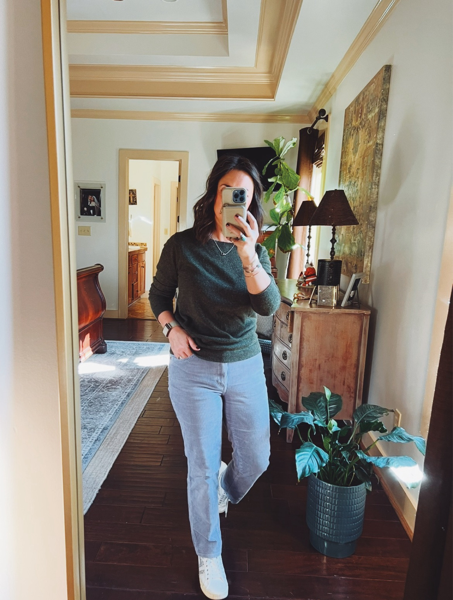 I can’t express how much I love these corduroy pants… everyone needs a pair⚡️

#LTKWorkwear #LTKGiftGuide #LTKStyleTip