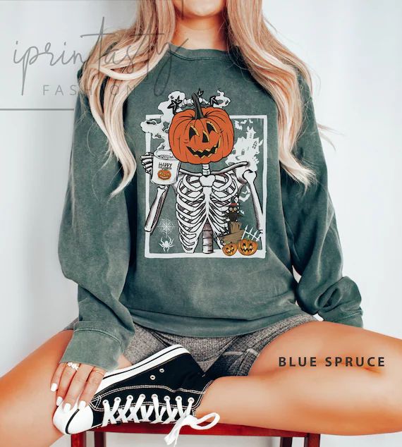 Comfort Colors® Skeleton Pumpkin Sweatshirt Halloween - Etsy | Etsy (US)