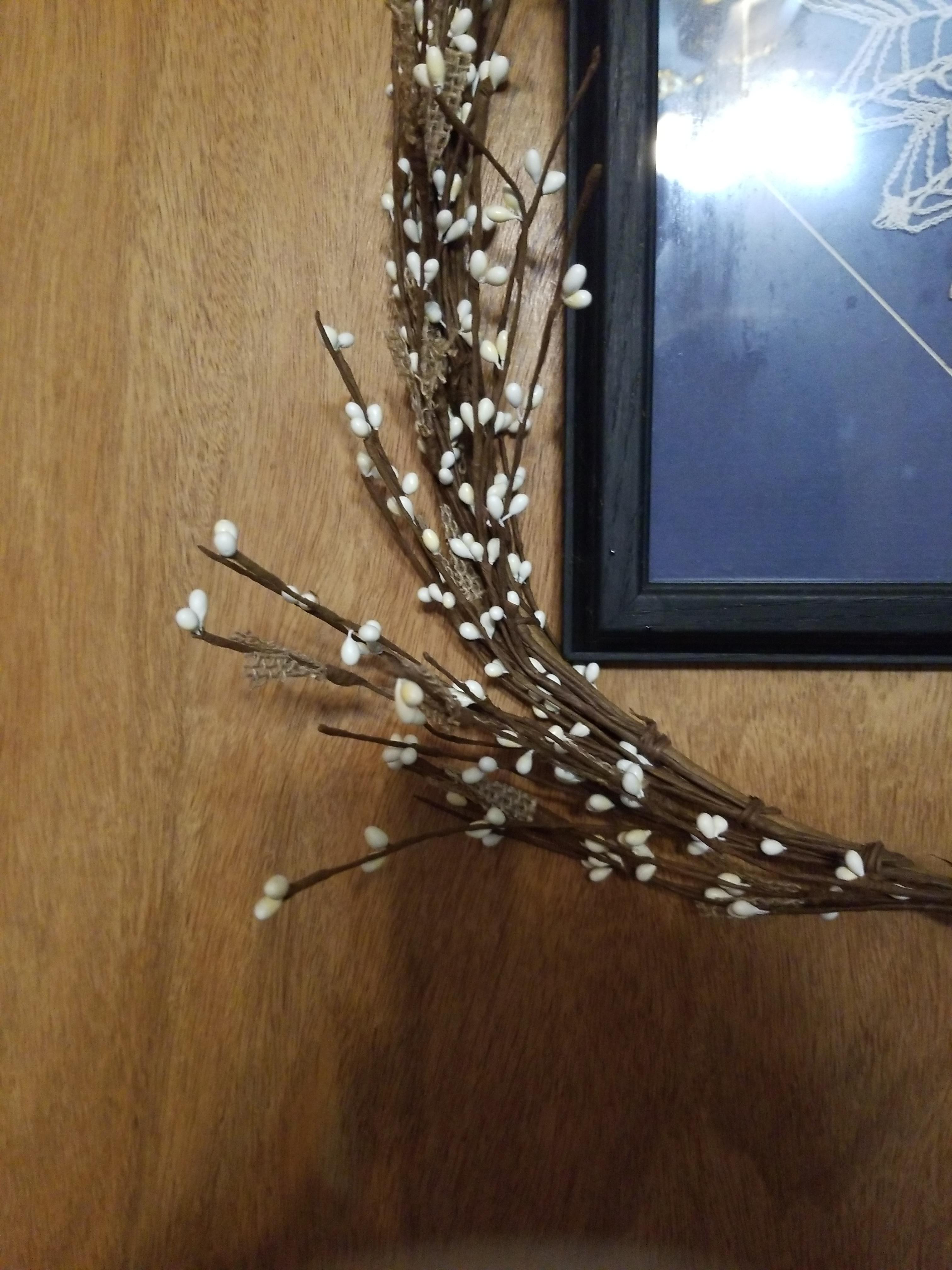 NeoL'artes 60 inch Pip Berry Garland for Holiday Craft Décor or Celebrations Embellishing (Cream... | Amazon (US)