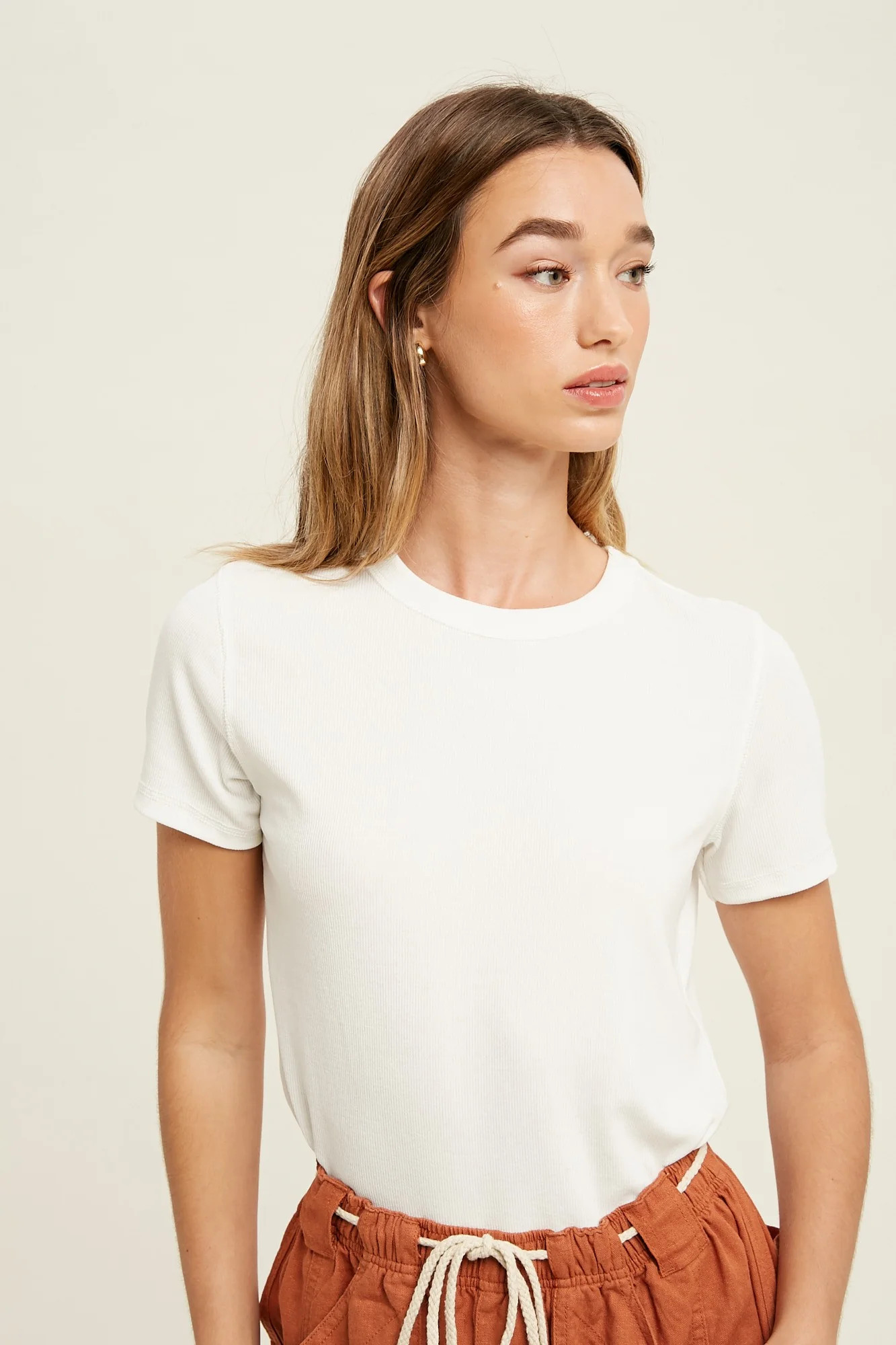 White Ribbed Short Sleeve Curved Hem Top | PinkBlush Maternity