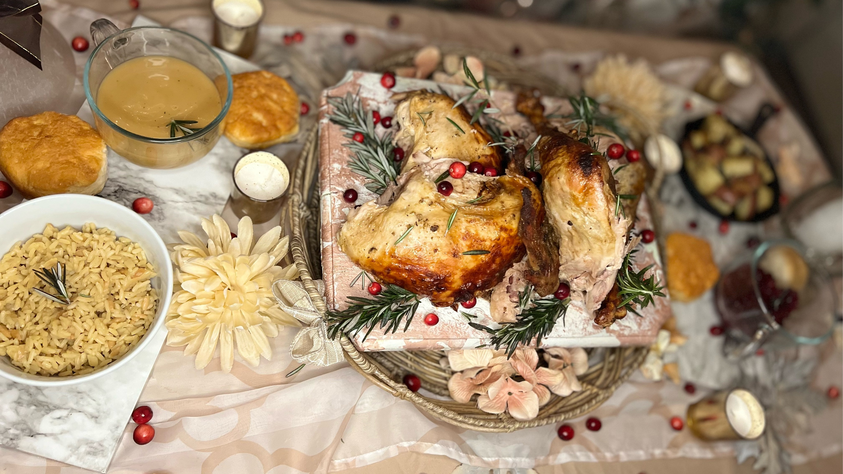 Holiday Table Inspo! 

#LTKhome #LTKHoliday #LTKSeasonal