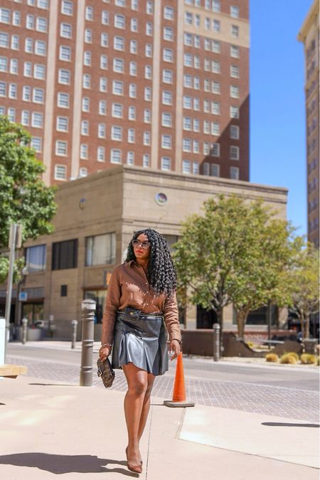 Mixing black and brown pieces! Do you mix black and browns or avoid it like I used to?! 

