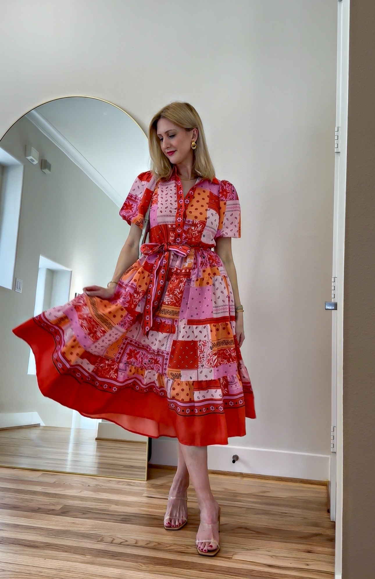 This colorful patchwork midi dress is giving major summer statement vibes! Love the flattering belted waist, bold print, and feminine silhouette — perfect for brunch, garden parties, or vacation. Just add heels and gold accessories for a polished look!


summer dress
patchwork midi dress
colorful statement dress
garden party outfit
vacation style
belted dress
feminine summer look
Rent the runway 

#KateSpade
#SummerFashion
#ColorfulStyle
#WhatToWear
#StyleInspo

#LTKStyleTip