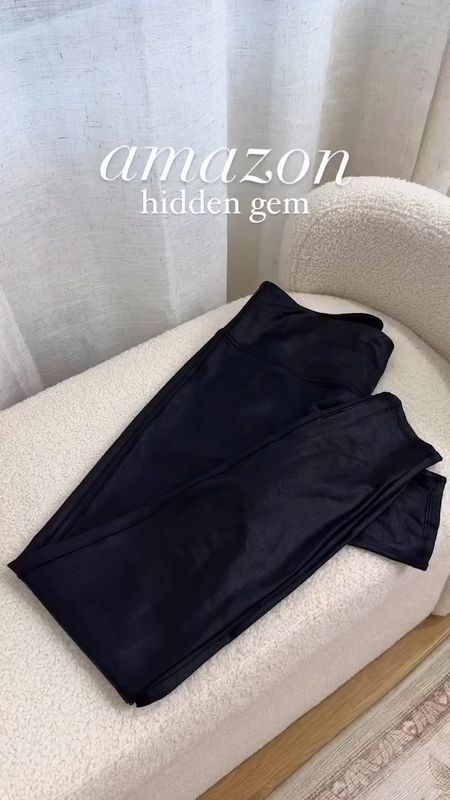 Amazon hidden gem 💎 these faux leather leggings are the best!!!


Amazon fashion, Amazon style, 

#LTKmidsize #LTKfindsunder50 #LTKSeasonal