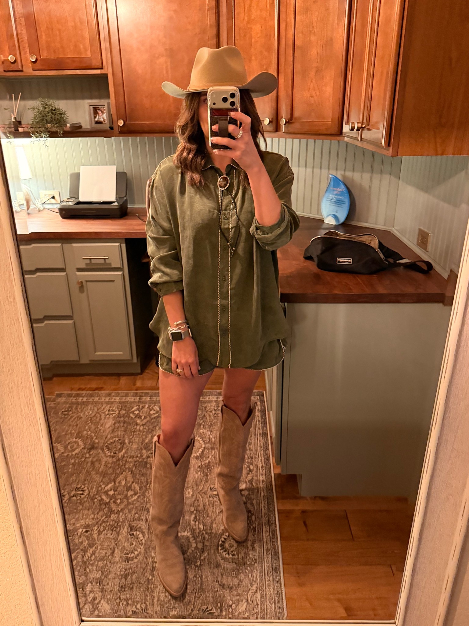 Rodeo outfit #rodeo #westernattire #country #midsize 

Wearing a M in the top and bottoms! 

#LTKFestival #LTKmomlife #LTKMidsize