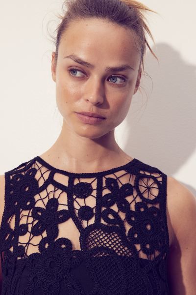 Crochet-look Beach Dress - Round Neck - Sleeveless - Black - Ladies | H&M US | H&M (US + CA)