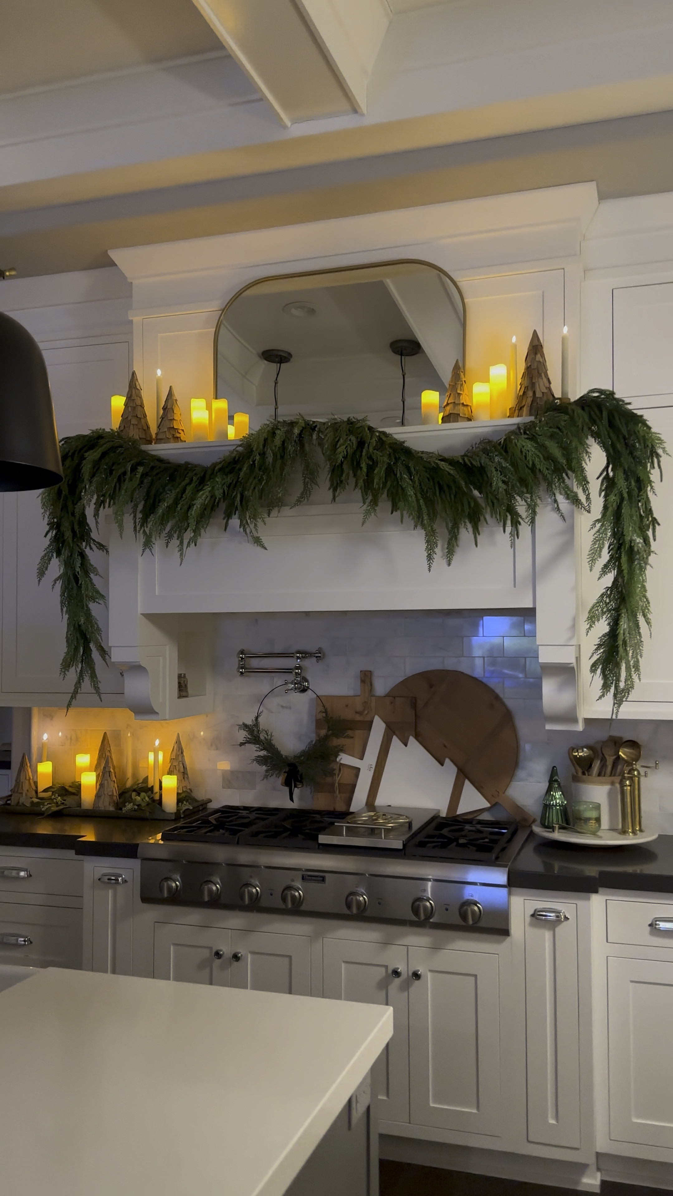 Cozy kitchen ✨❤️

#LTKhome #LTKHoliday #LTKSeasonal