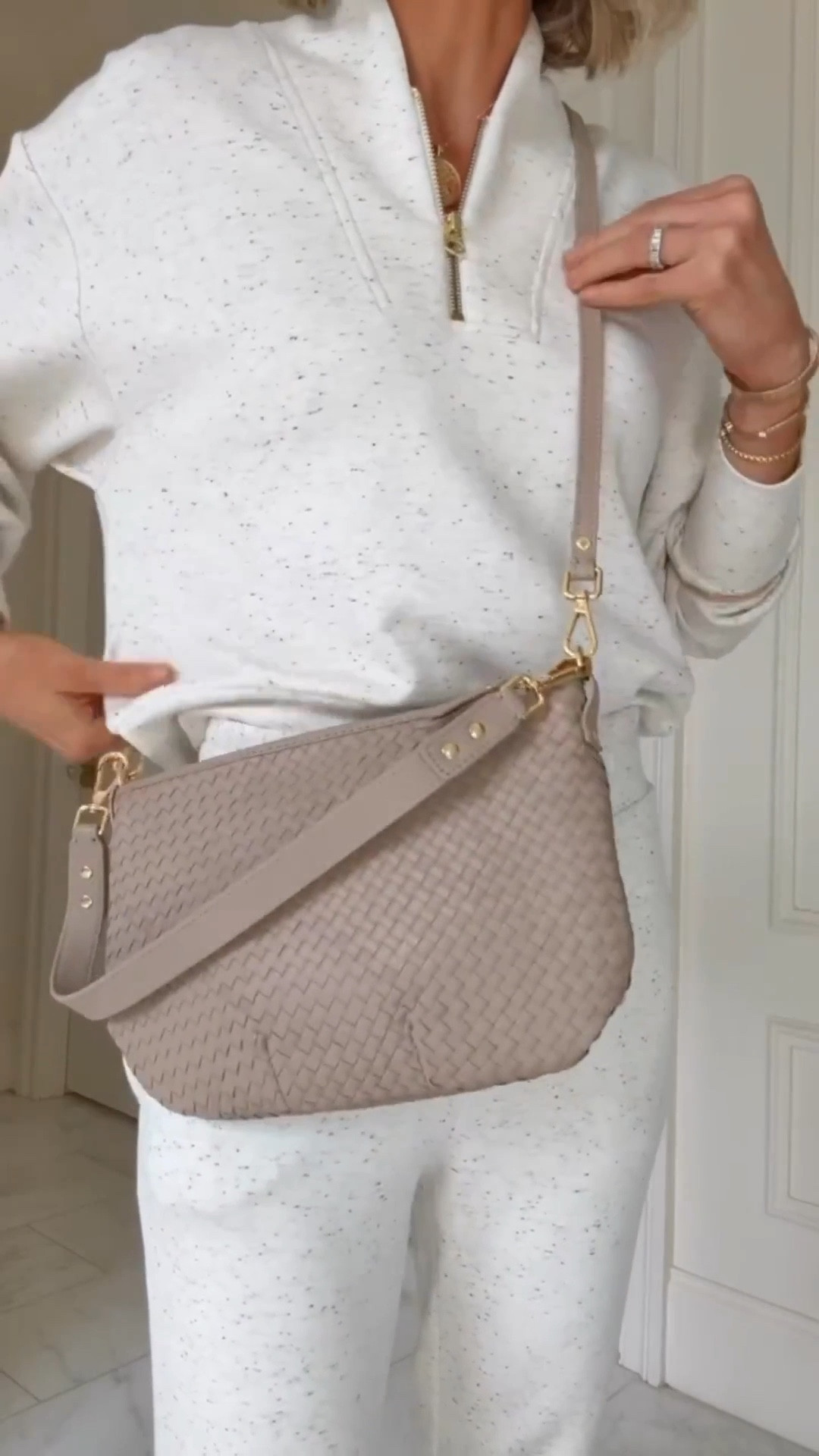 Such a cute everyday handbag and at a great price. 

#LTKootd