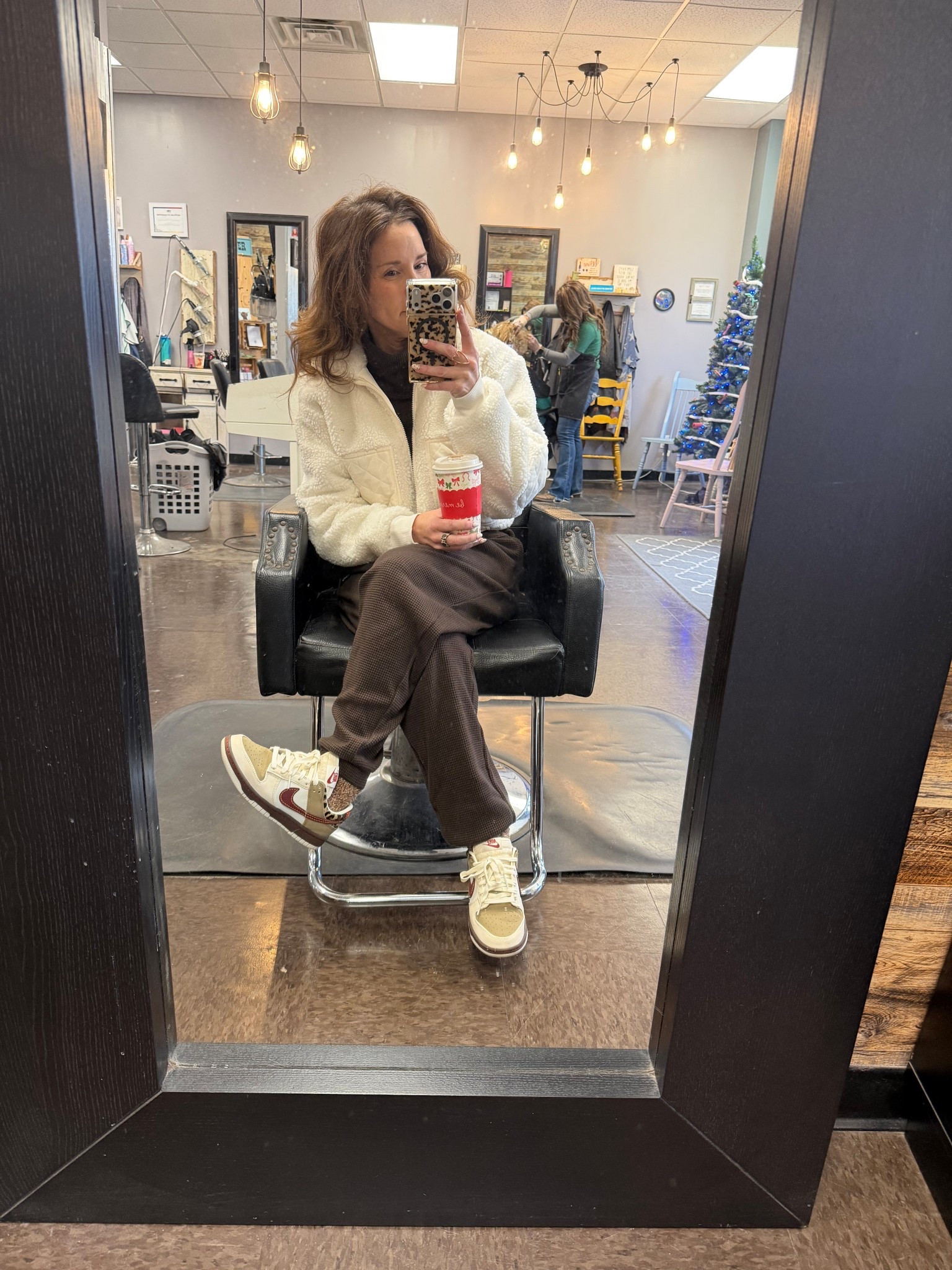 Here we go 💇‍♀️ 

Dark or Light that is the question 

#LTKmomlife #LTKstorytime #LTKdayinmylife