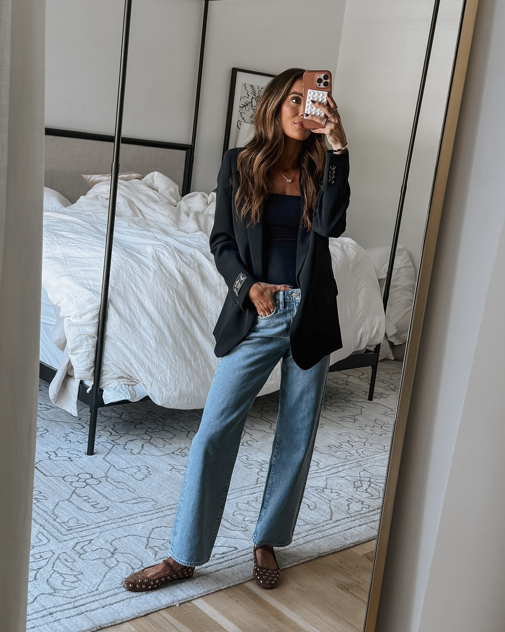 a good blazer is definitely a wardrobe staple imo! this one is so chic + flattering 😍