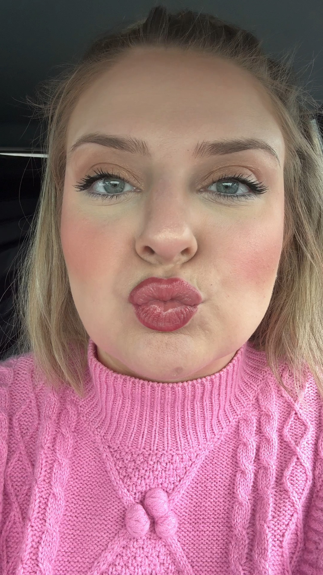 Lippy of the Day💋
Liner in P-INKED & lip oil in Hope

#LTKBeauty #LTKgrwm #LTKmorningroutine