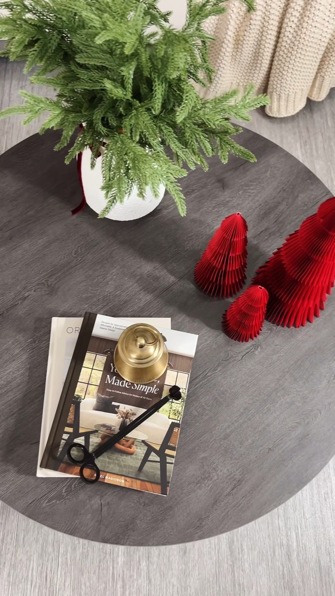 Elegant & Sophisticated | Vasagle Coffee Table

✨It’s all in the details — this coffee table brings the whole room together. 🤍


#LTKHome #LTKSeasonal #LTKGiftGuide