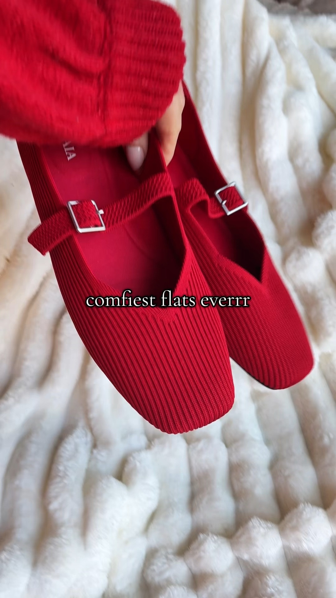 These VIVAIA Mary Janes are giving quiet luxury comfort—lightweight, foldable, and honestly the easiest shoe to style with anything. The red is holiday perfection. ✨

#fallfashion #holidaystyle #maryjanes #flats #comfortablefashion #shoesoftheday #styleinspo

#LTKSaleAlert #LTKHoliday #LTKootd