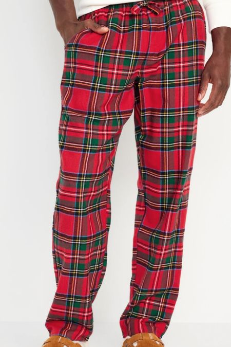 Holiday pjs
Pajama pants
Matching family pjs

#LTKSeasonal #LTKHoliday